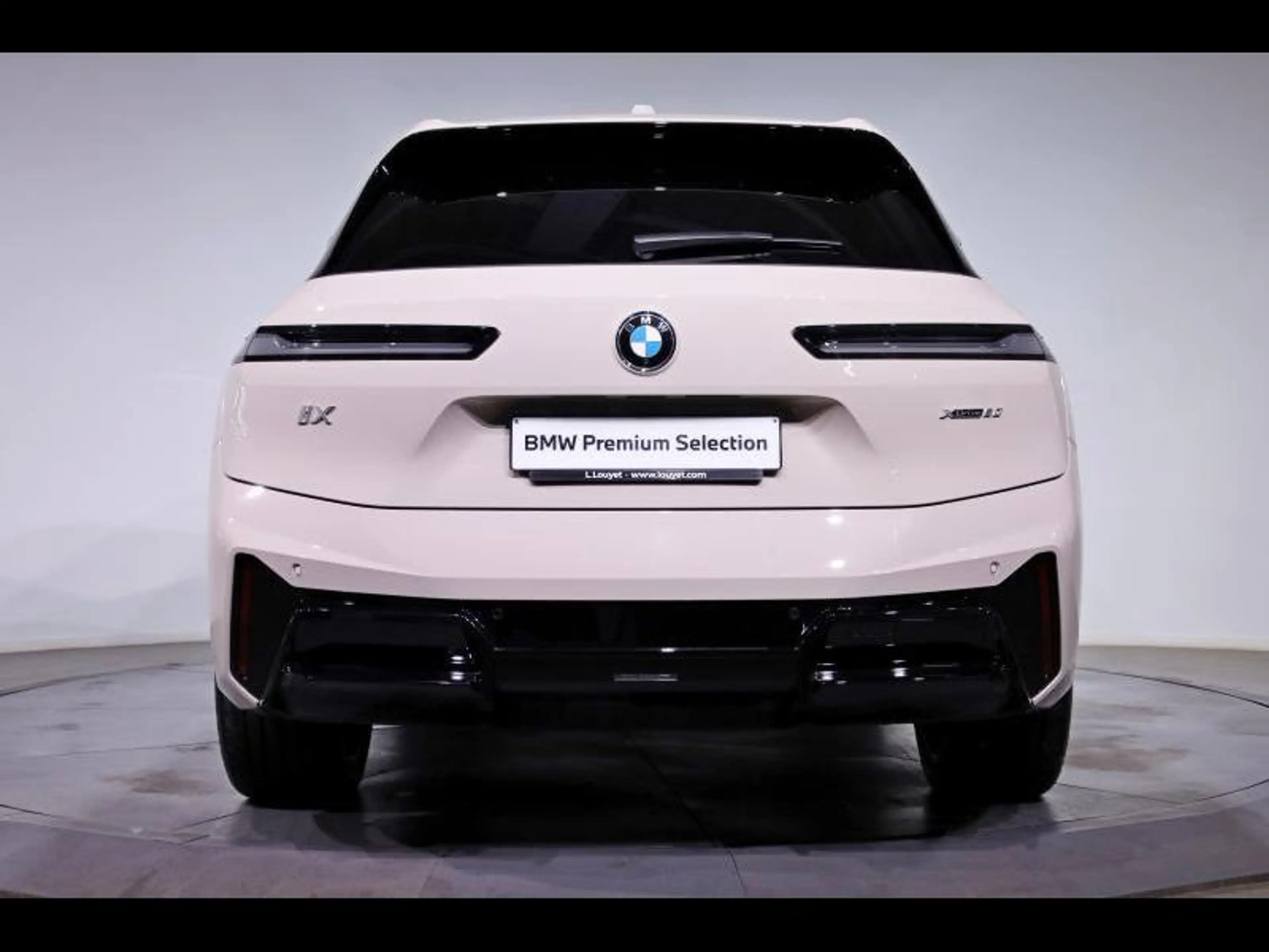 BMW iX xDrive60 Kit M Sport — photo 5