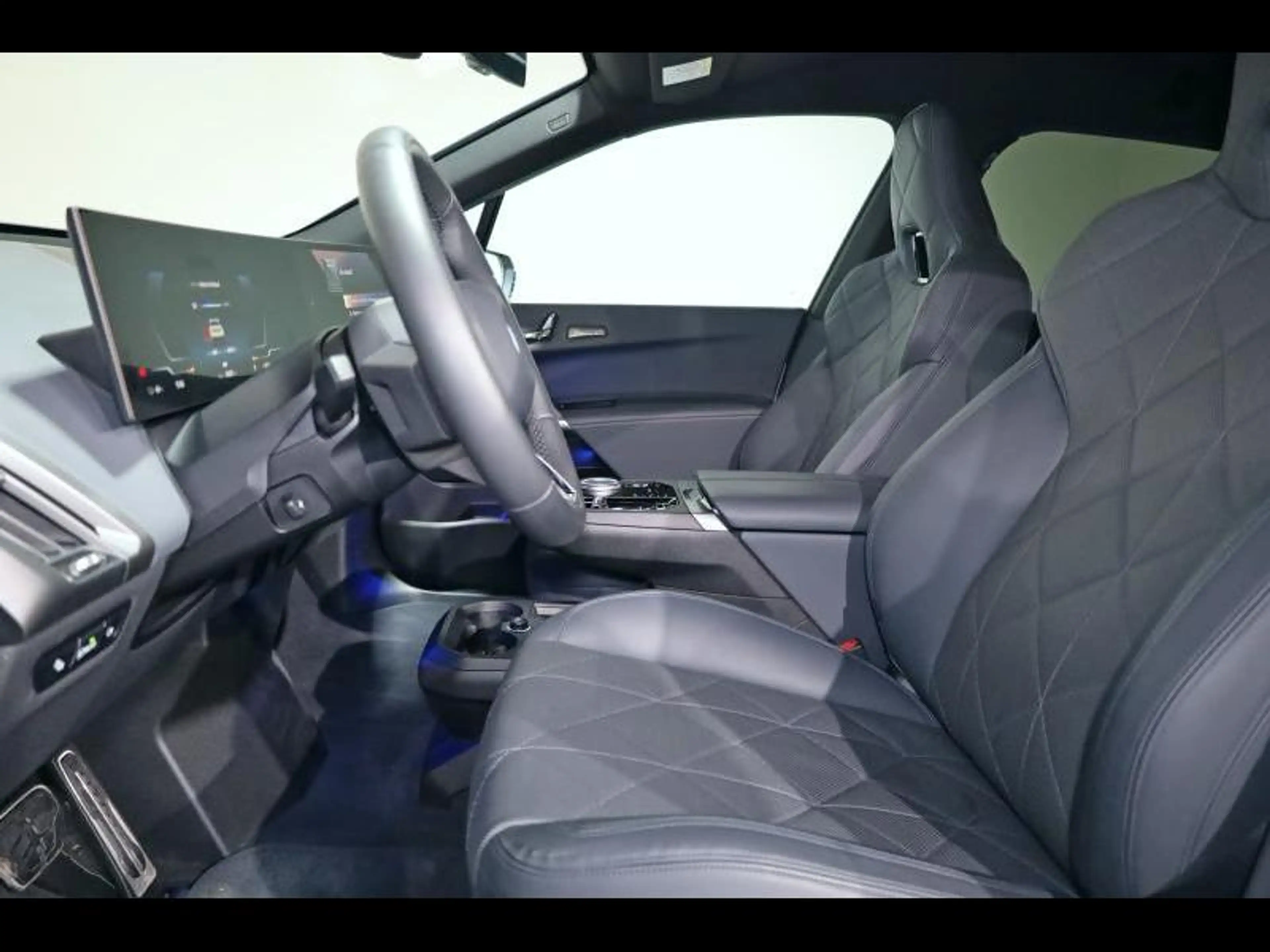 BMW iX xDrive60 Kit M Sport — photo 10