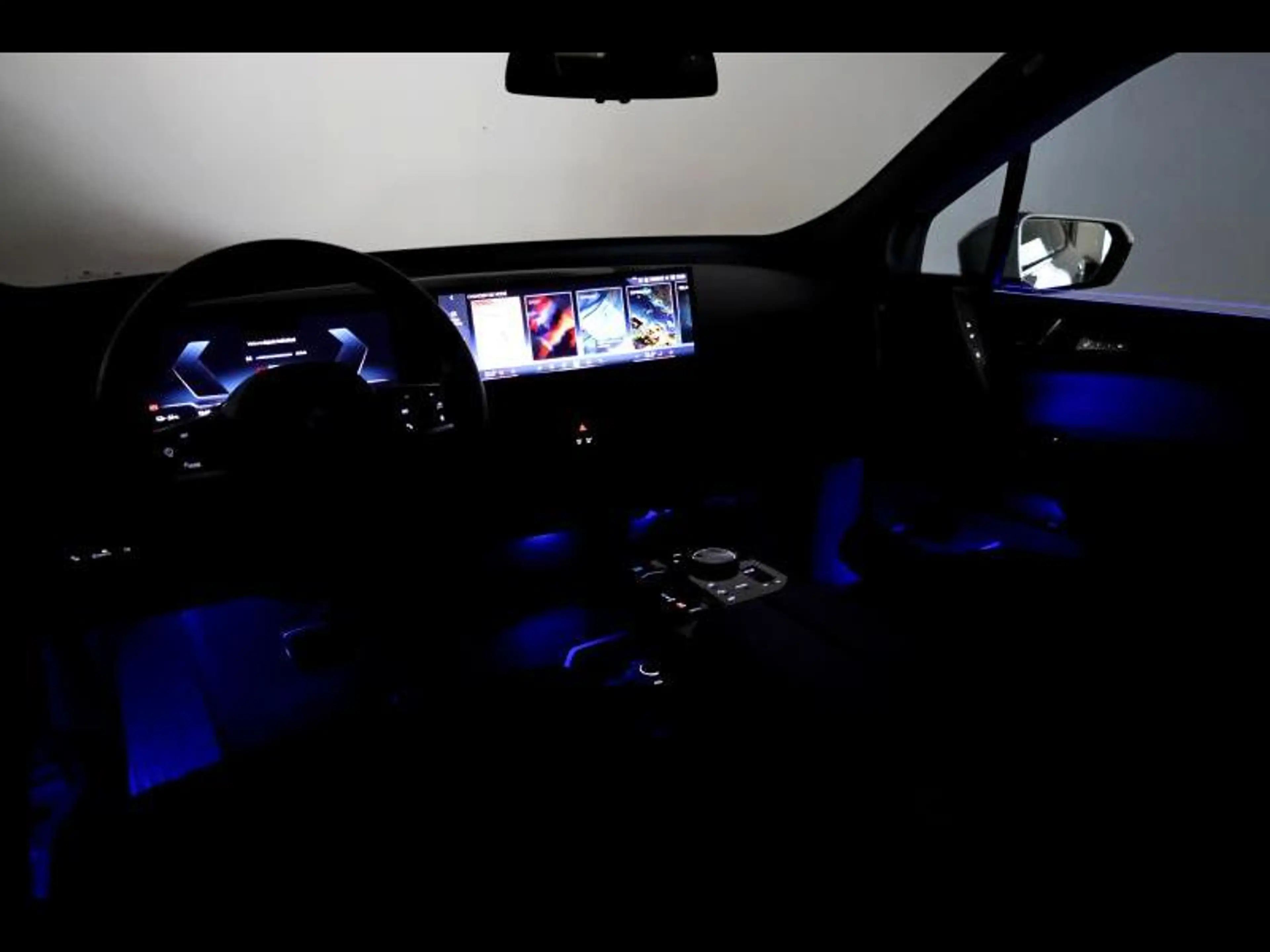BMW iX xDrive60 Kit M Sport — photo 13
