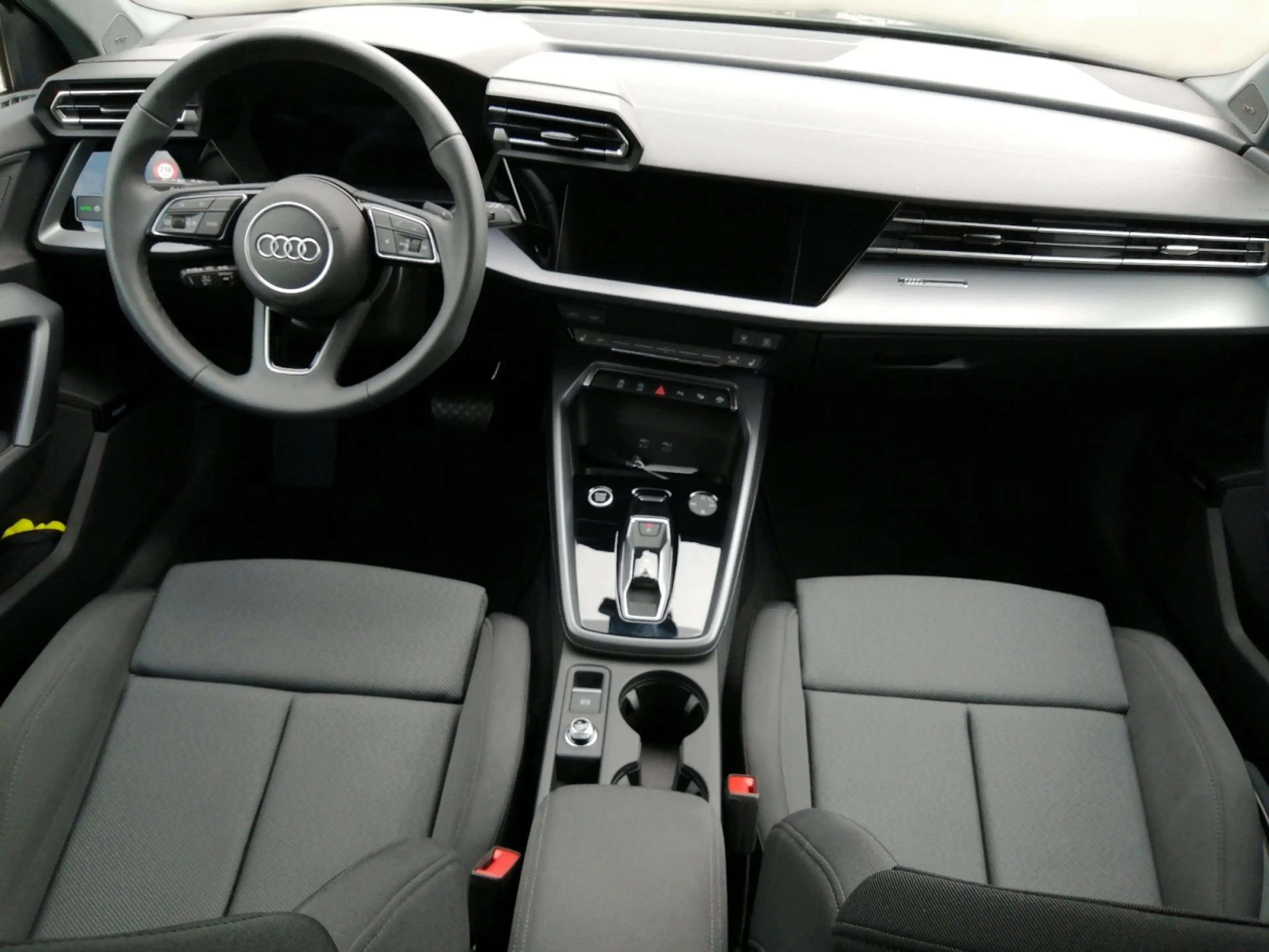 Audi A3 Sportback advanced 30 TFSI S tronic HUD,PDC — photo 10