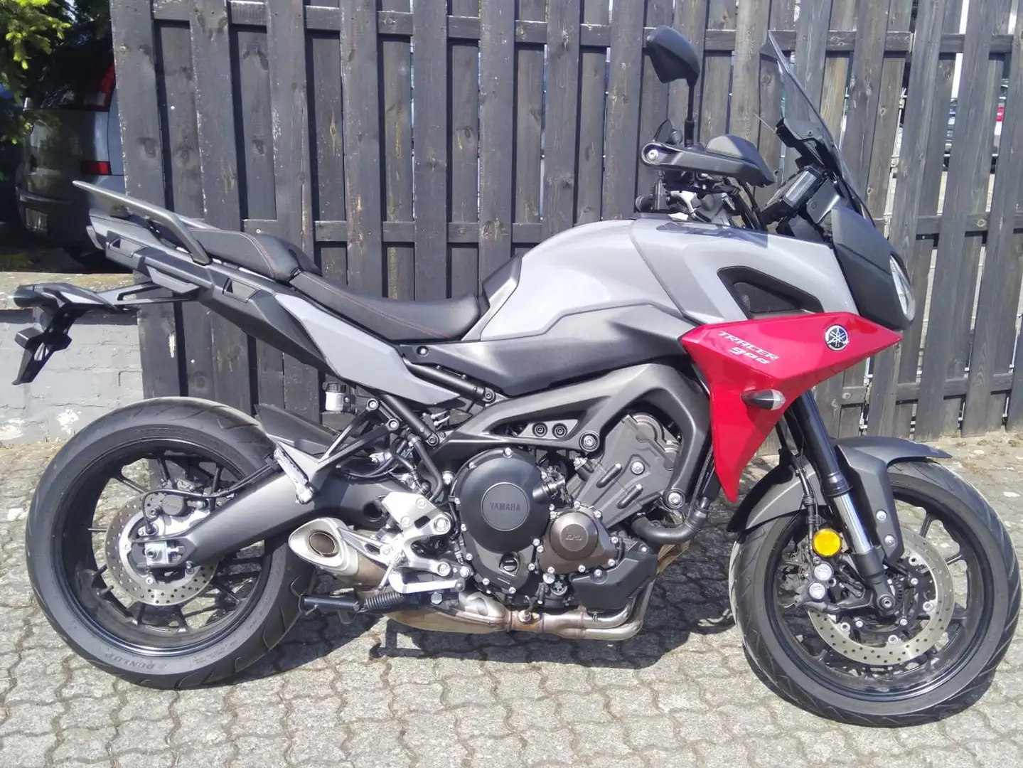 Yamaha MT-09 Tracer Gris - 1