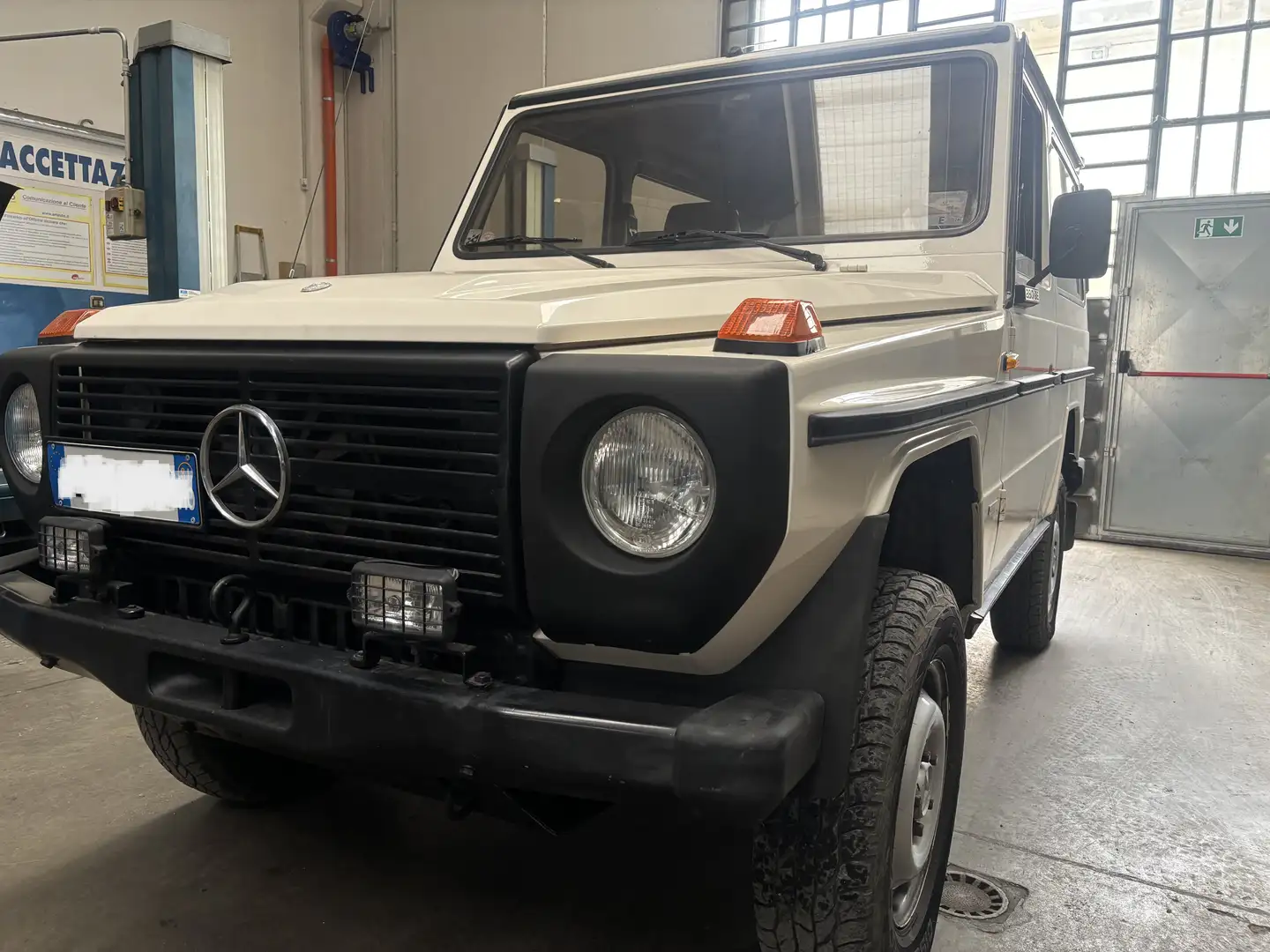 Mercedes-Benz G 280 GE 280 SW corto Bílá - 2