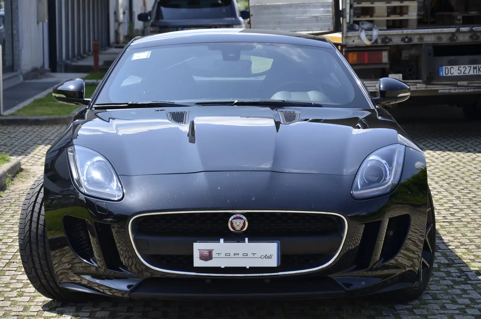 Jaguar F-Type Coupe 3.0 V6 auto 340cv , SERVICE JAGUAR ,PERMUTE Nero - 2