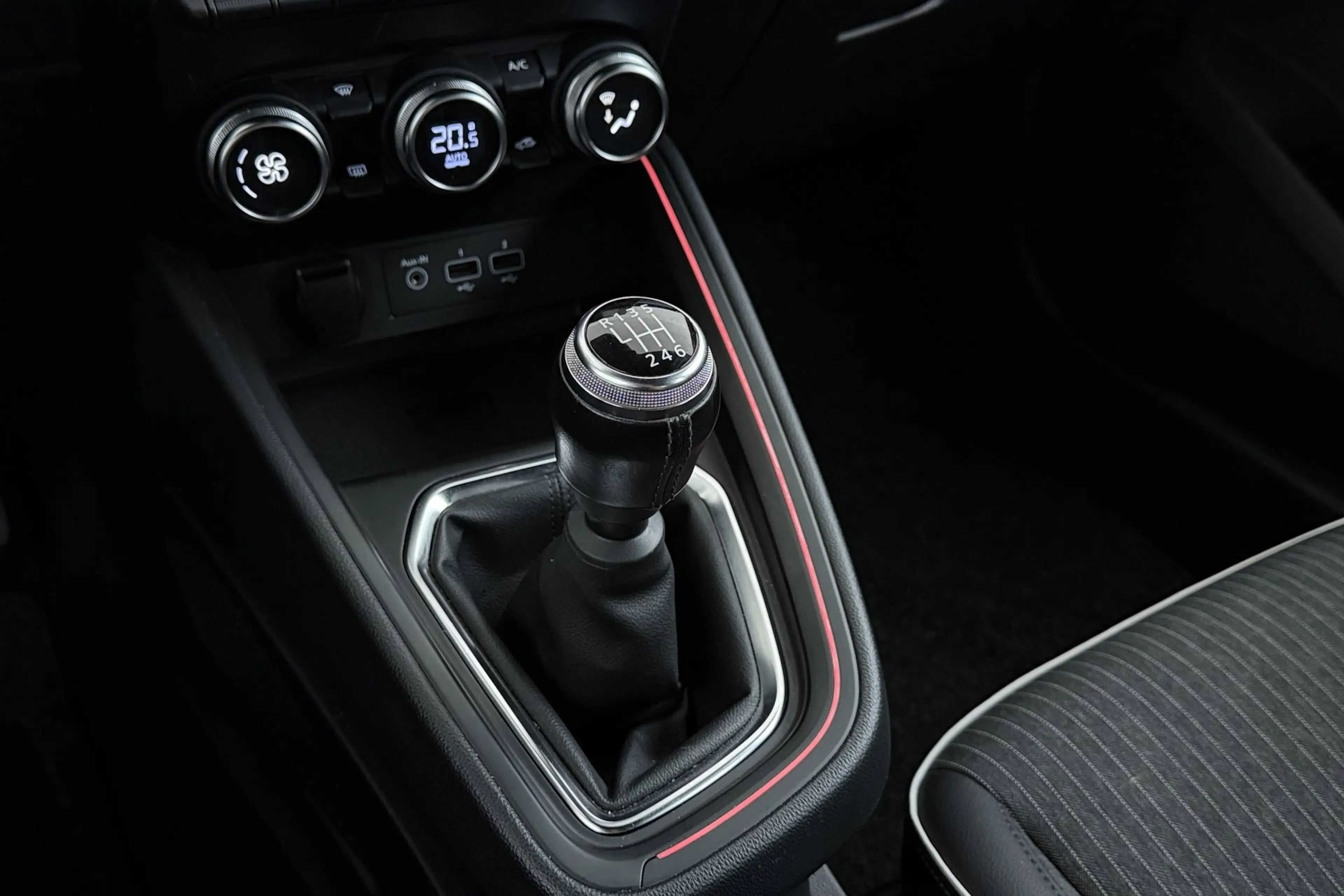 Renault Clio 1.0 TCe Intens | Org NL | Dealer Ond. | CarPlay | — photo 28