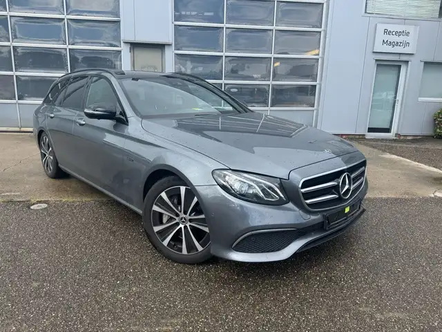 Mercedes-Benz E-Klasse HYBRIDE - DIESEL !! ONLY FOR EXPORT OR DE
