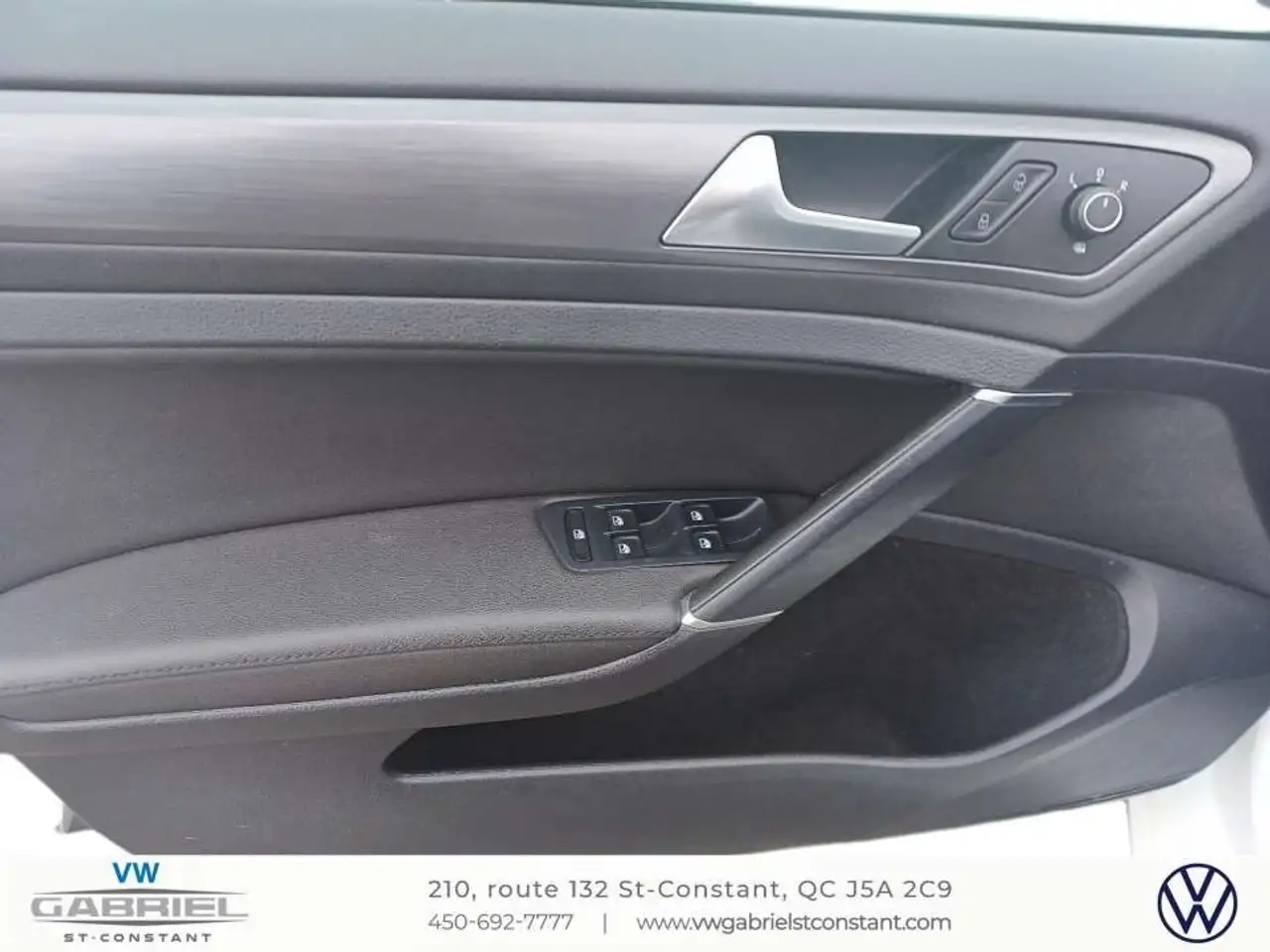 Volkswagen e-Golf снимка Volkswagen e-Golf