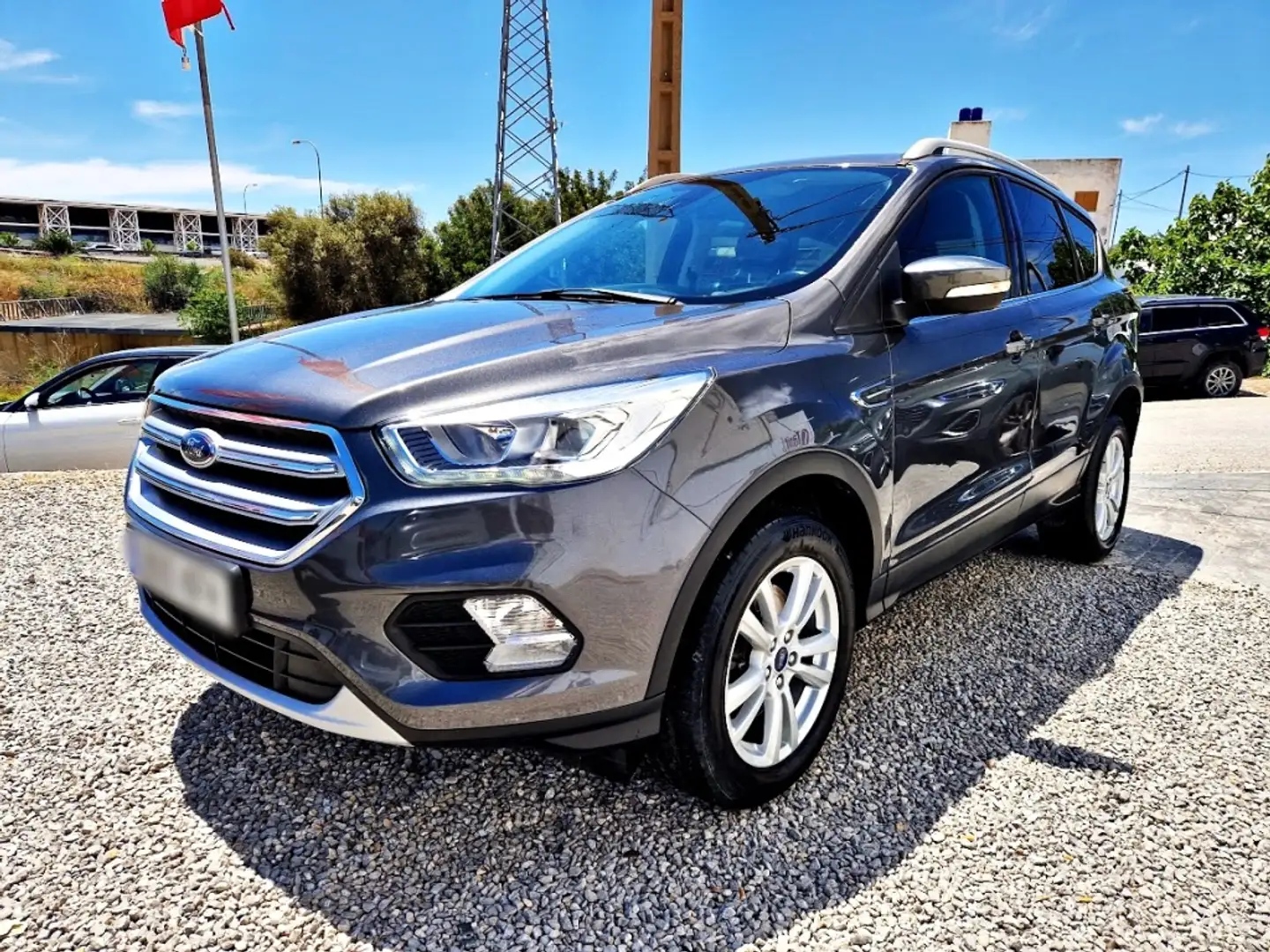 Ford Kuga 1.5TDCi Auto S&S Titanium 4x2 120 Gris - 1