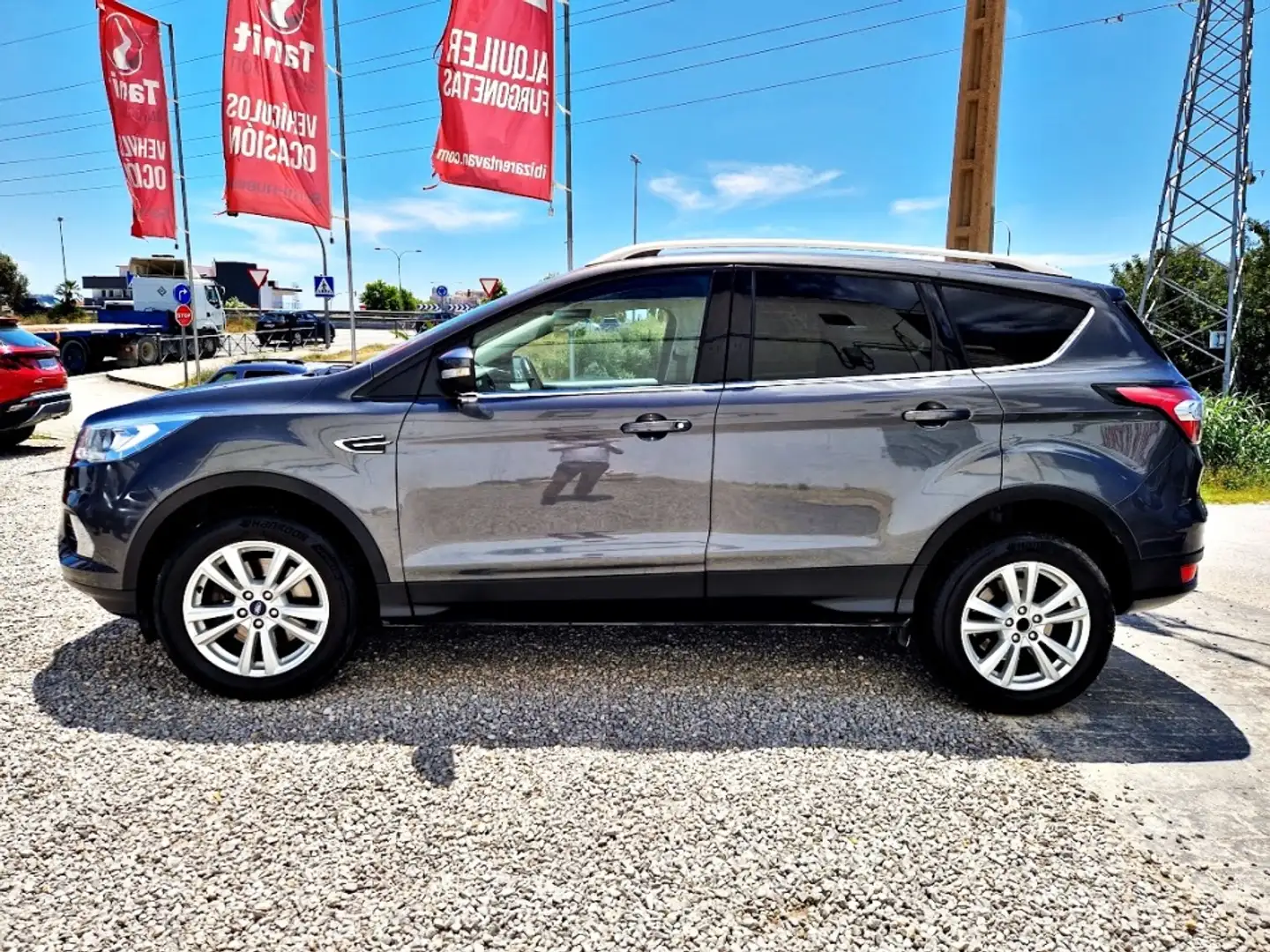 Ford Kuga 1.5TDCi Auto S&S Titanium 4x2 120 Gris - 2