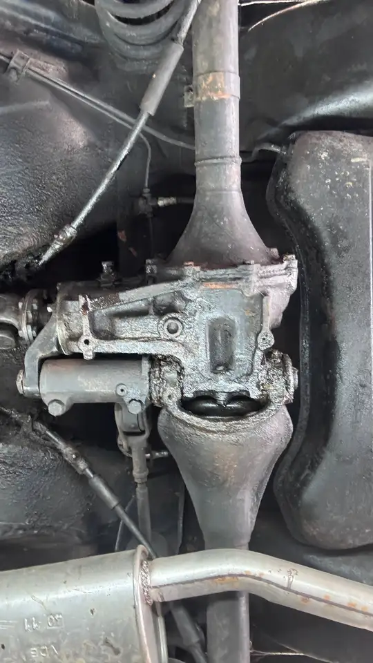 Mercedes-Benz Durchgehende sitzbank vorn, 6 Sitze, foto 3