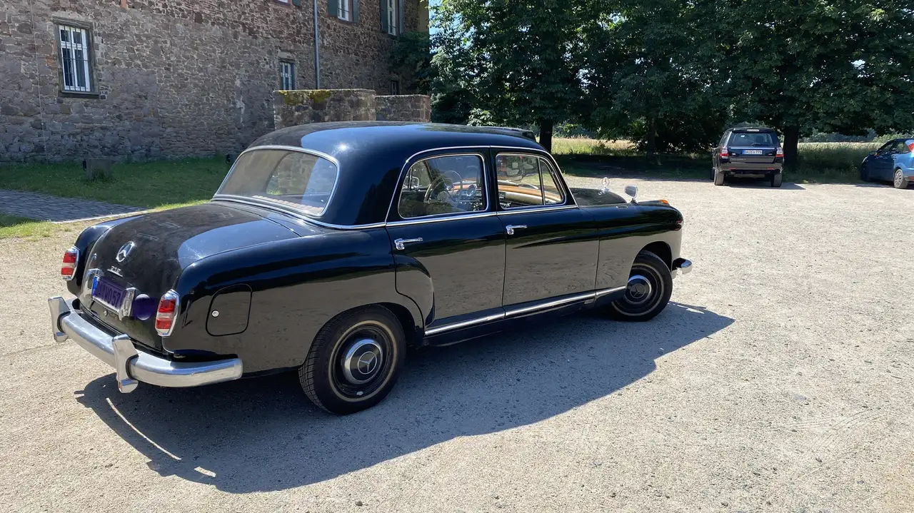 Mercedes-Benz Durchgehende sitzbank vorn, 6 Sitze, foto 7