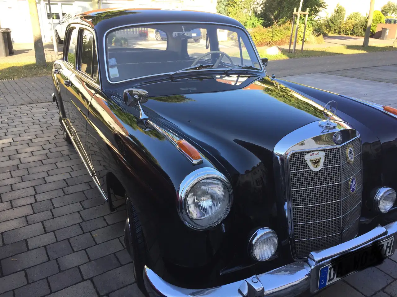 Mercedes-Benz Durchgehende sitzbank vorn, 6 Sitze, foto 8