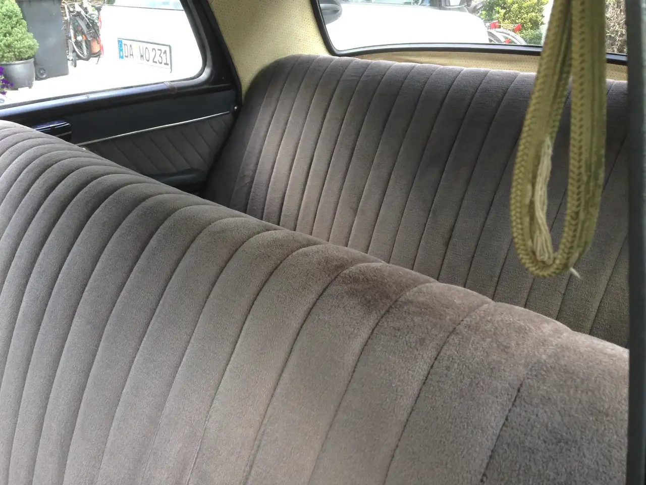 Mercedes-Benz Durchgehende sitzbank vorn, 6 Sitze, foto 12