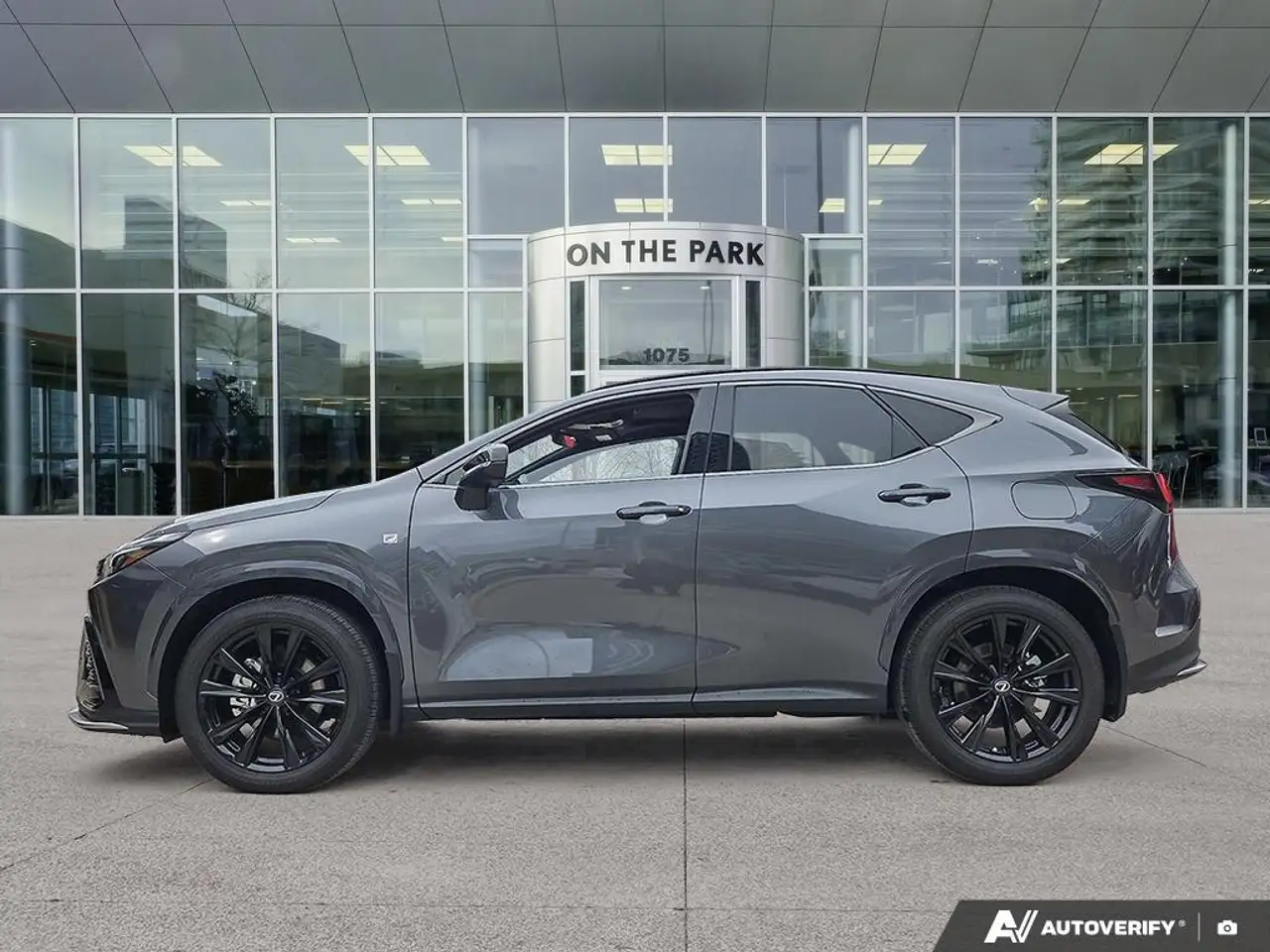 Lexus NX снимка Lexus NX