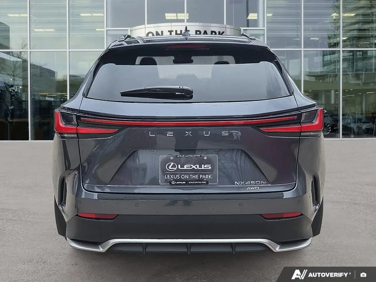 Lexus NX снимка Lexus NX