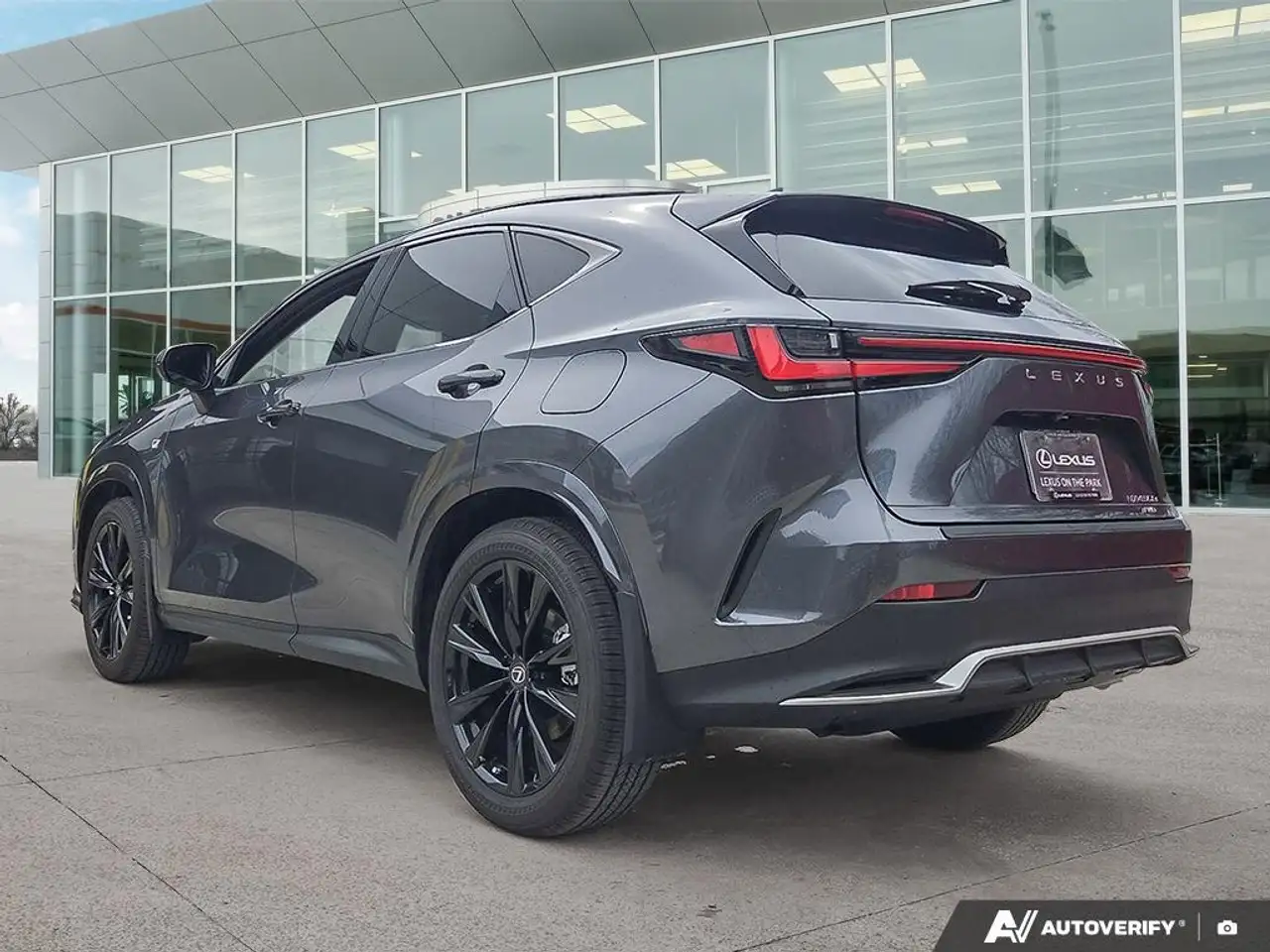 Lexus NX снимка Lexus NX