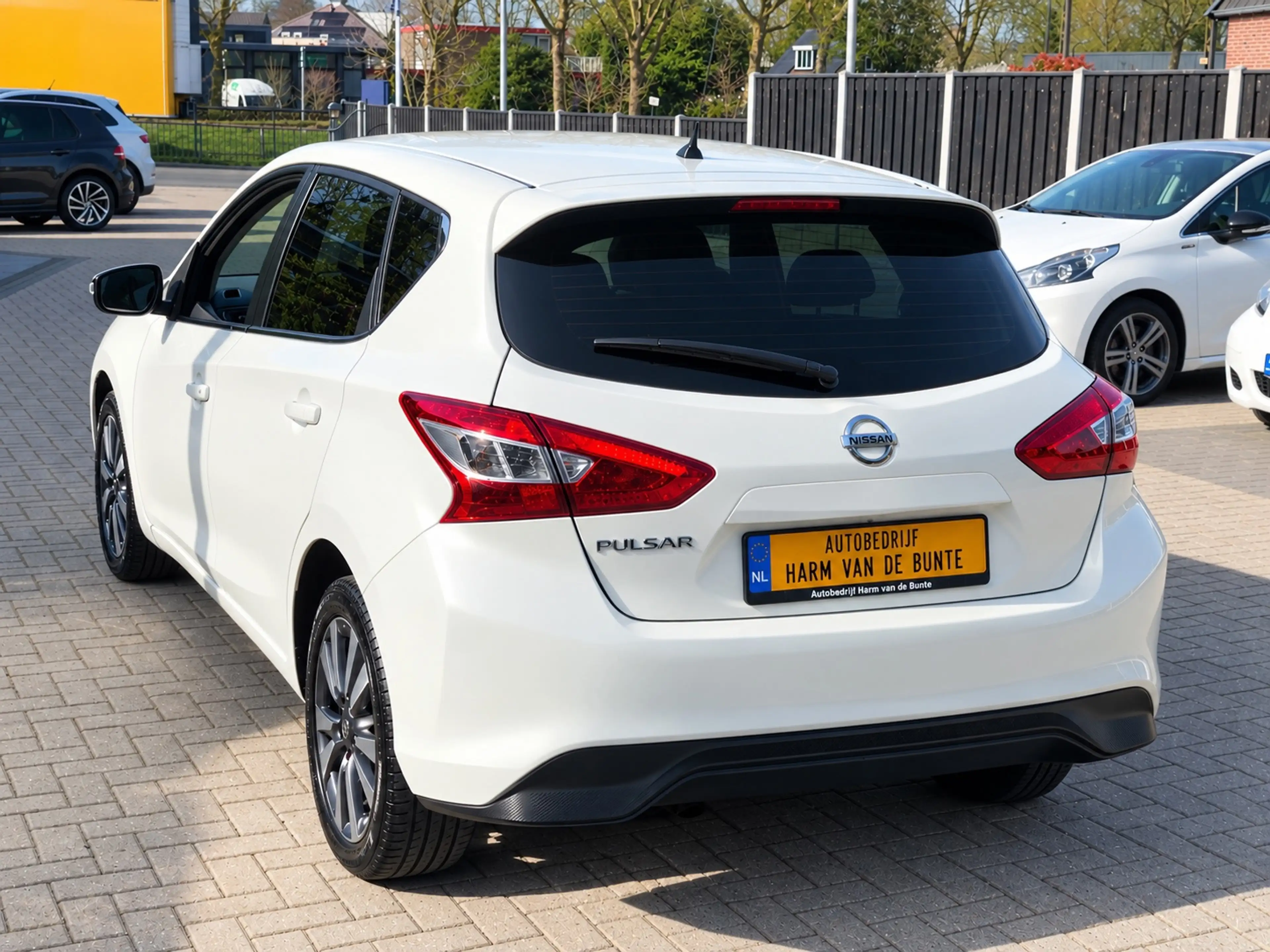 Nissan Pulsar 1.2 DIG-T Tekna NAVI CLIMA CRUISE XENON KEYLESS EN — photo 2