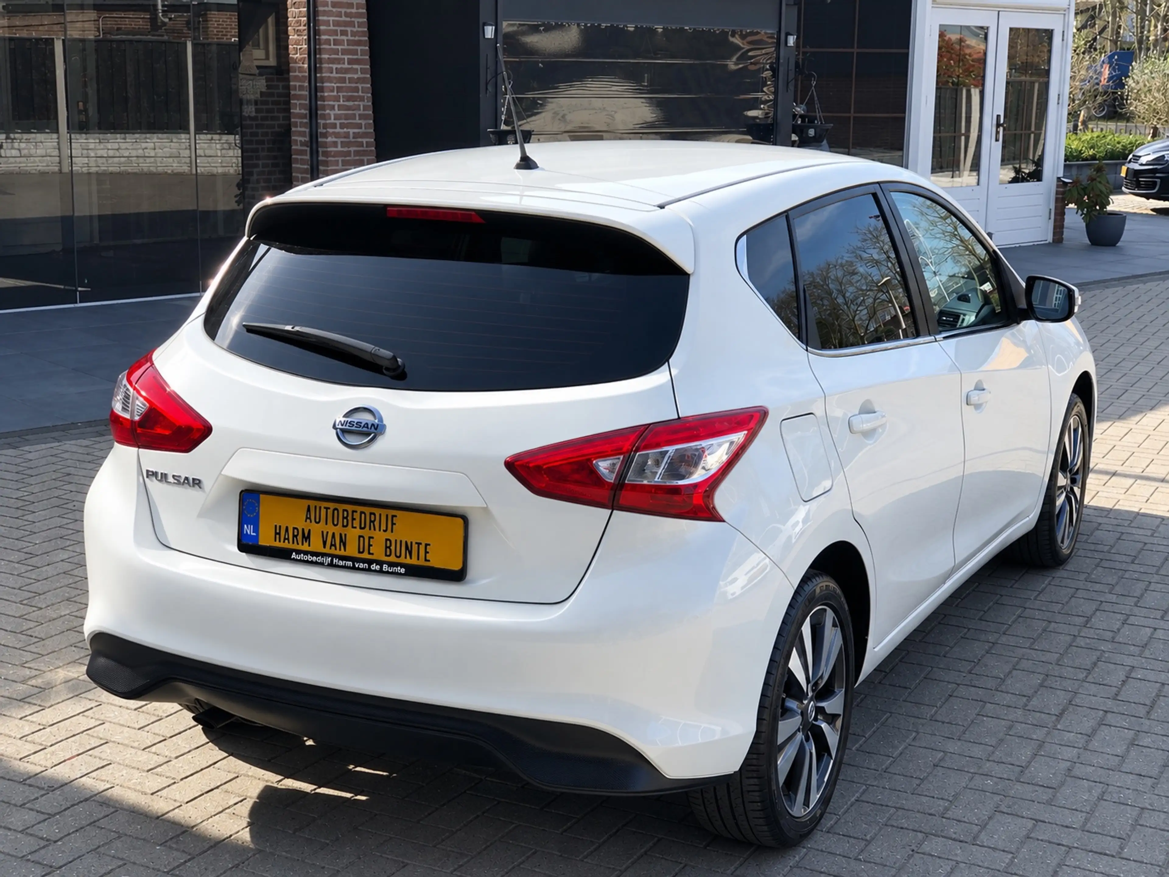 Nissan Pulsar 1.2 DIG-T Tekna NAVI CLIMA CRUISE XENON KEYLESS EN — photo 5