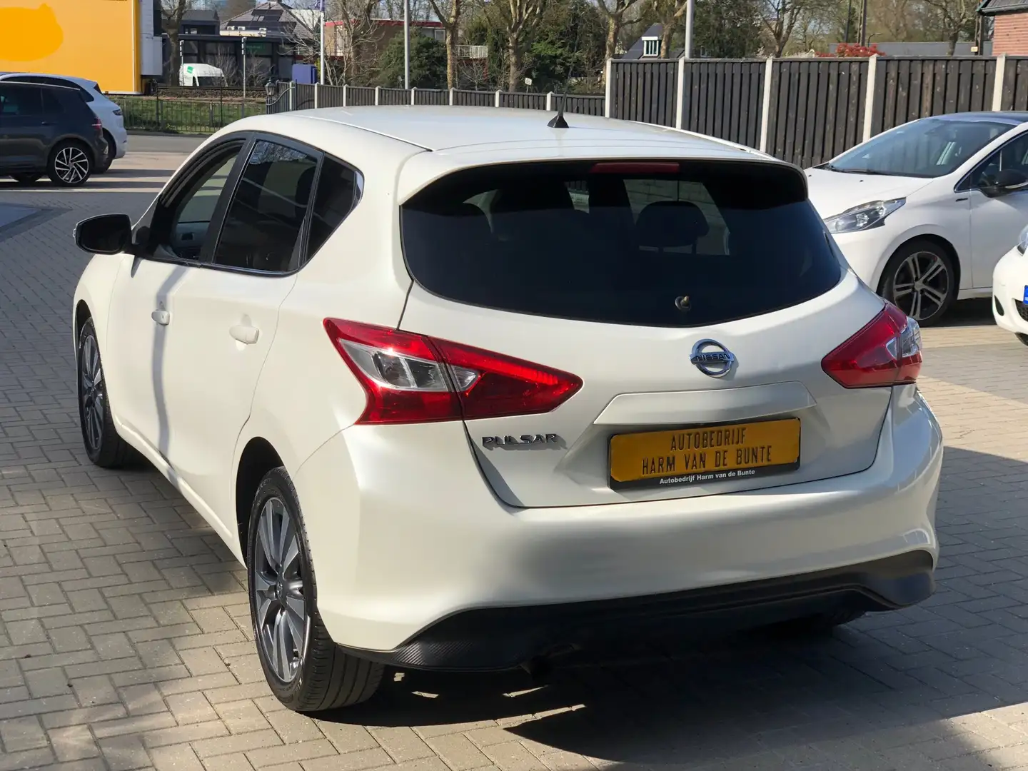 Nissan Pulsar 1.2 DIG-T Tekna NAVI CLIMA CRUISE XENON KEYLESS EN Bílá - 2