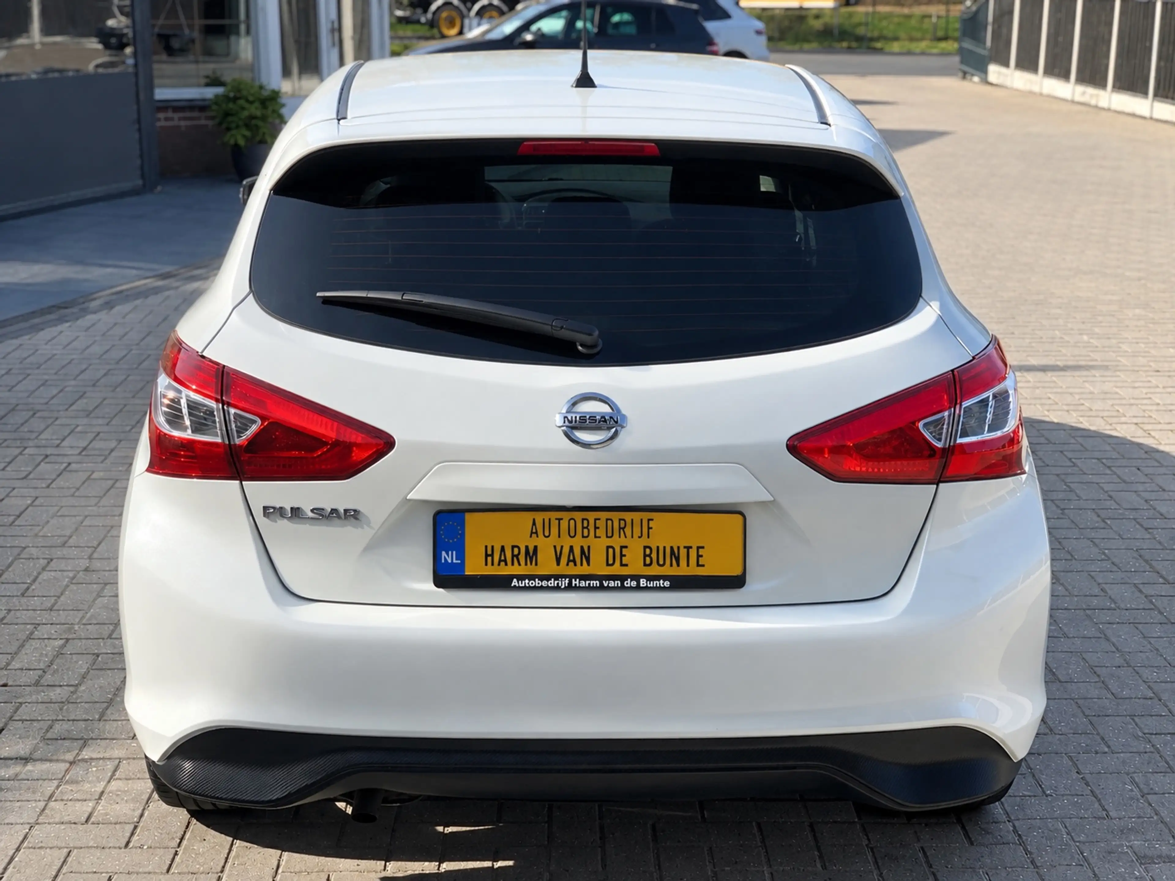 Nissan Pulsar 1.2 DIG-T Tekna NAVI CLIMA CRUISE XENON KEYLESS EN — photo 3