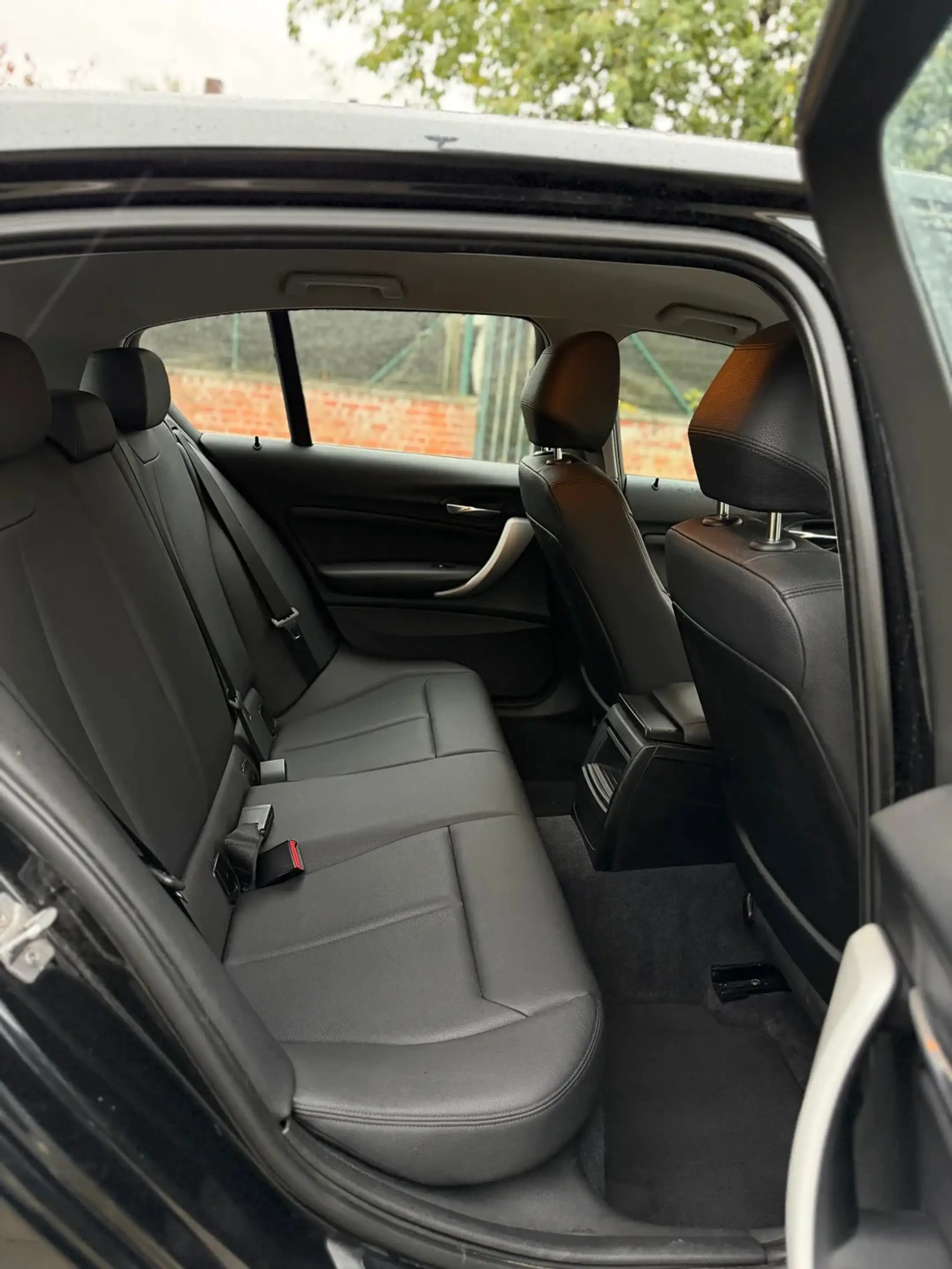 BMW 116 116D — photo 11