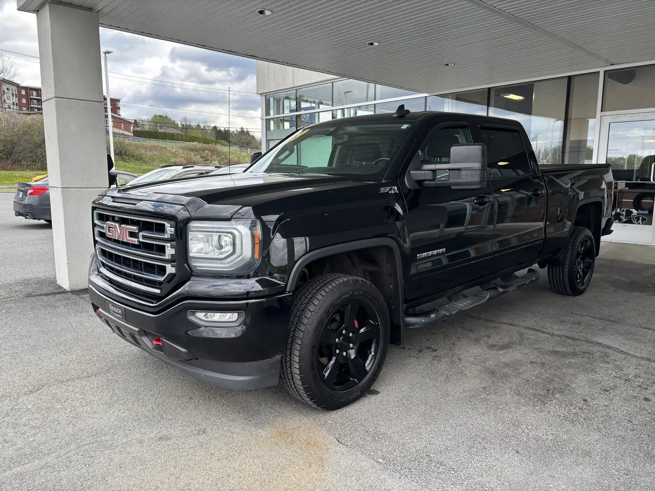 GMC Sierra 1500 снимка GMC Sierra 1500