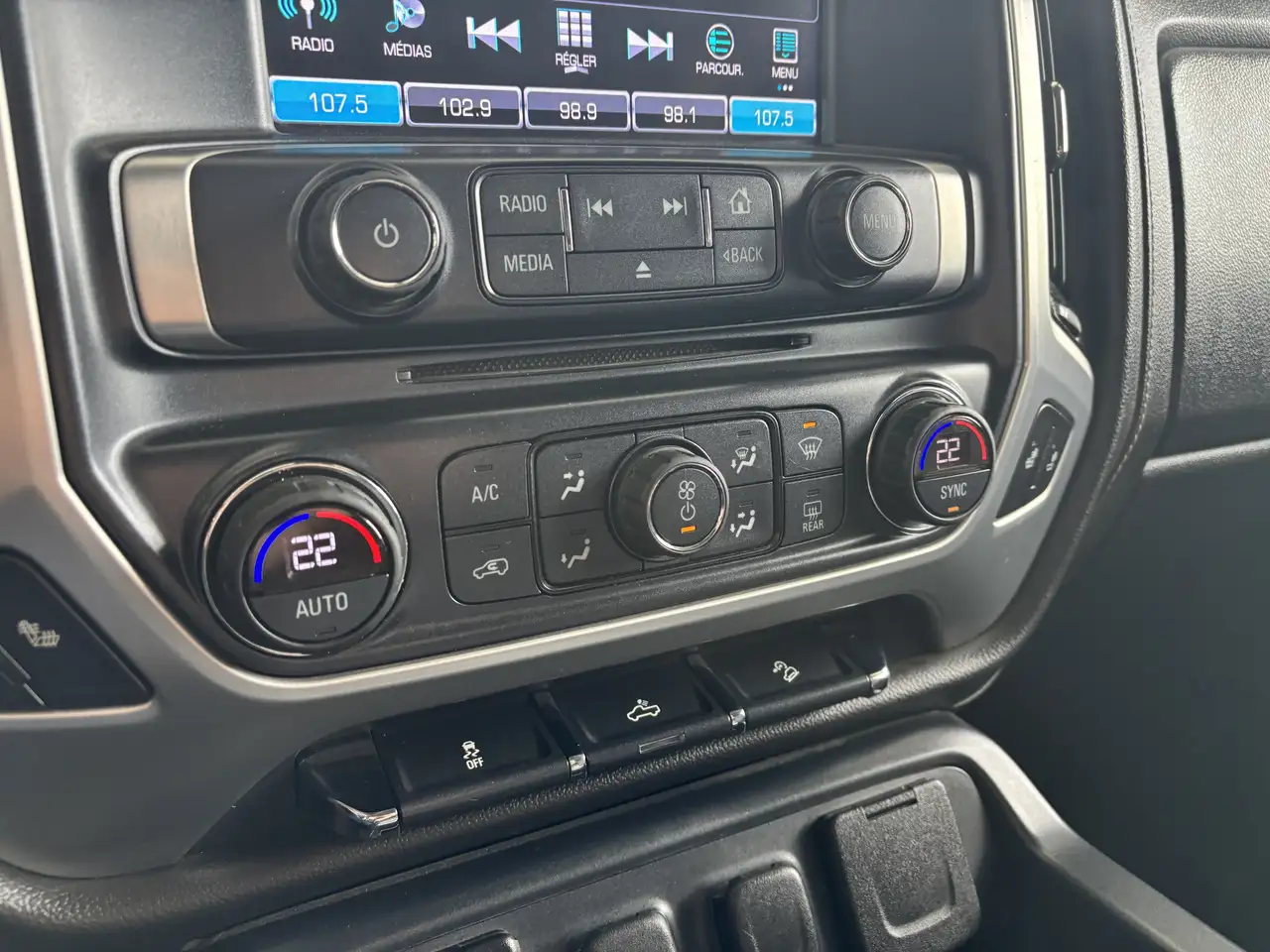 GMC Sierra 1500 снимка GMC Sierra 1500