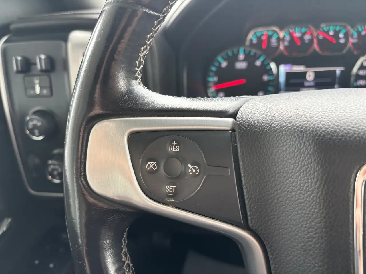 GMC Sierra 1500 снимка GMC Sierra 1500