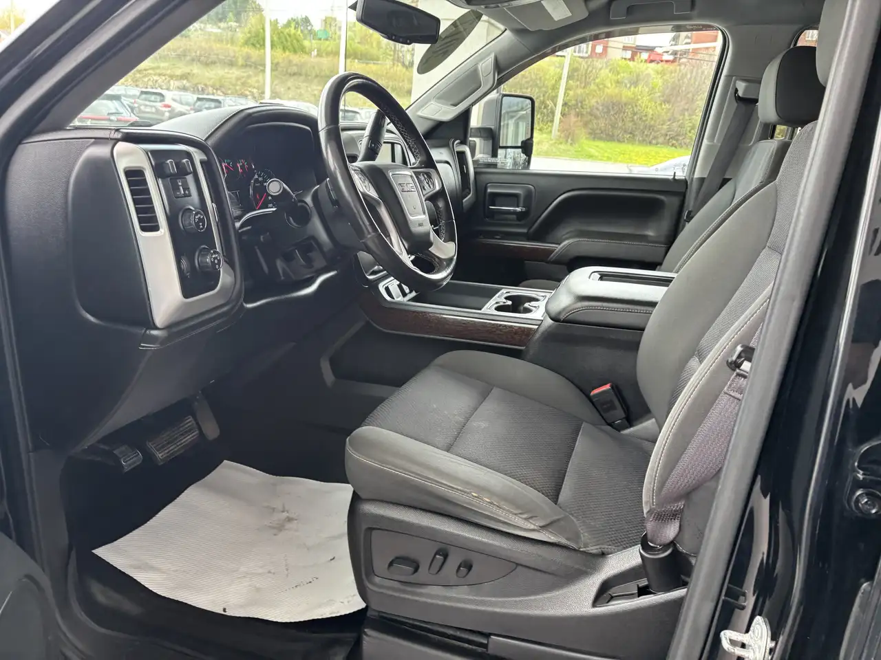 GMC Sierra 1500 снимка GMC Sierra 1500