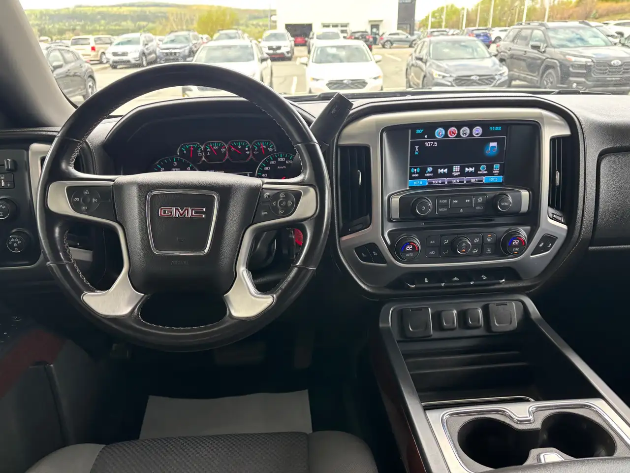 GMC Sierra 1500 снимка GMC Sierra 1500