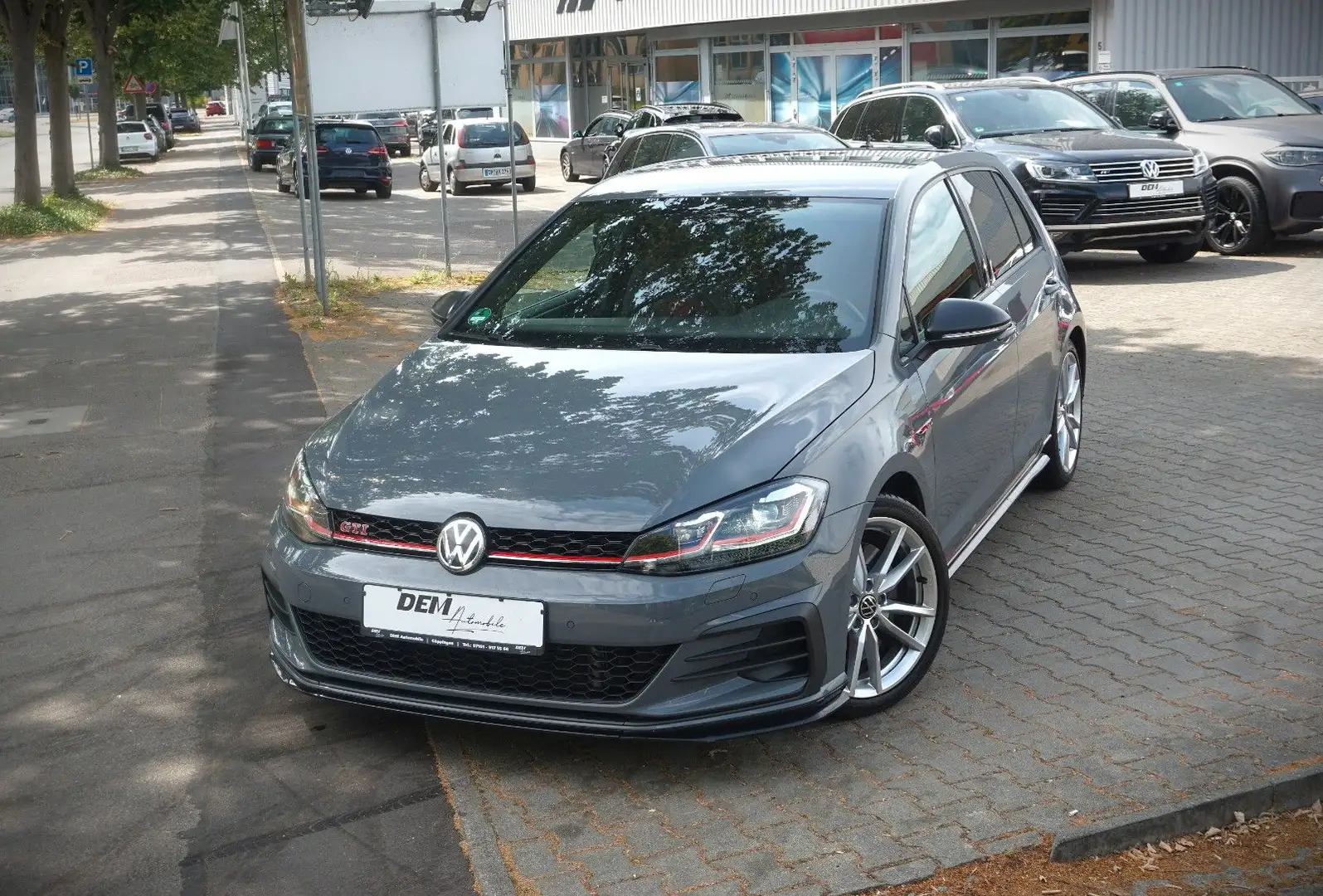 Volkswagen Golf VII Lim. GTI TCR / Akrapovic / DCC / ACC / Gris - 1