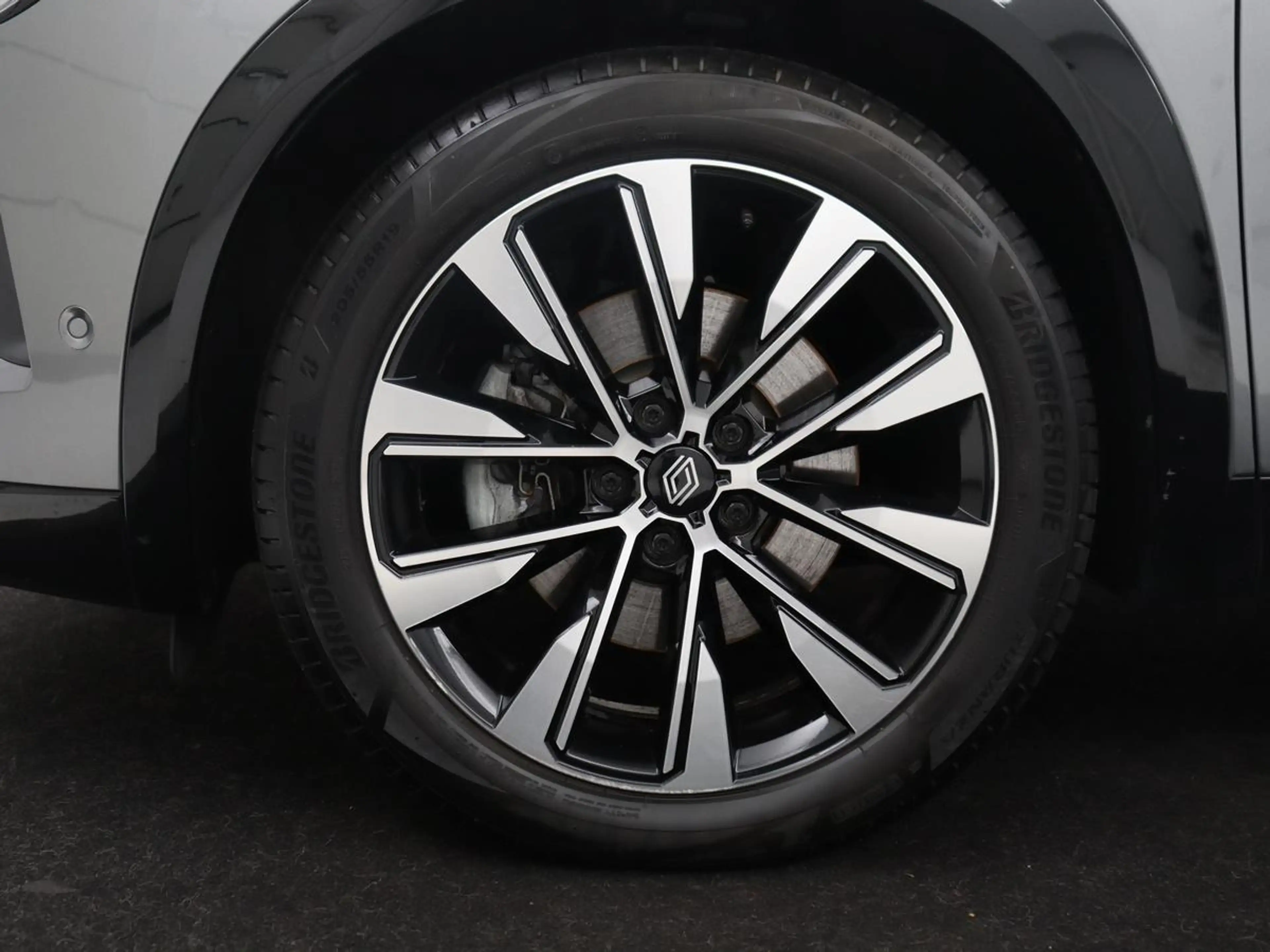 Renault Austral 1.2 E-Tech full hybrid 200 evolution | SOH 92.4% | — photo 31