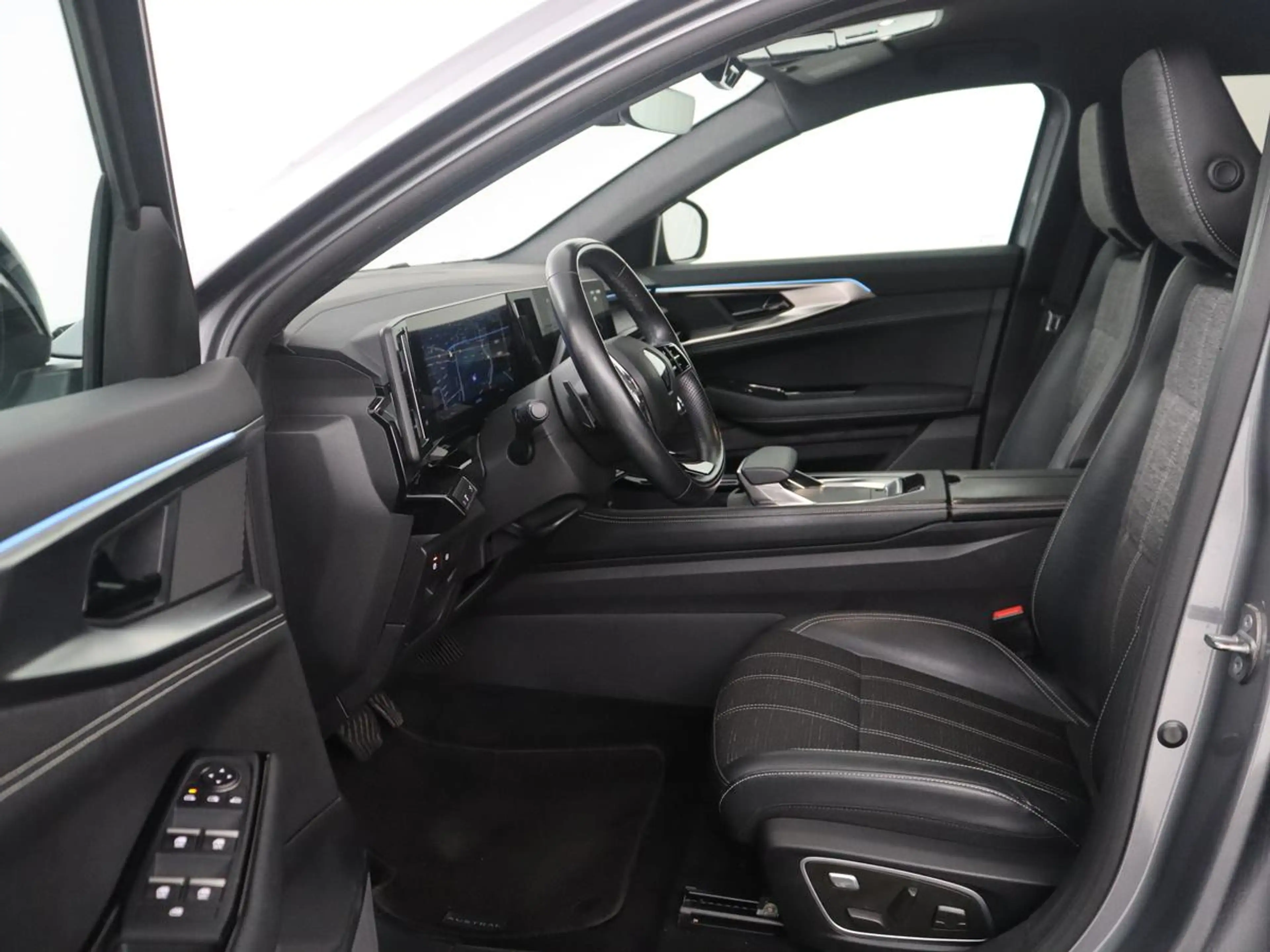 Renault Austral 1.2 E-Tech full hybrid 200 evolution | SOH 92.4% | — photo 4
