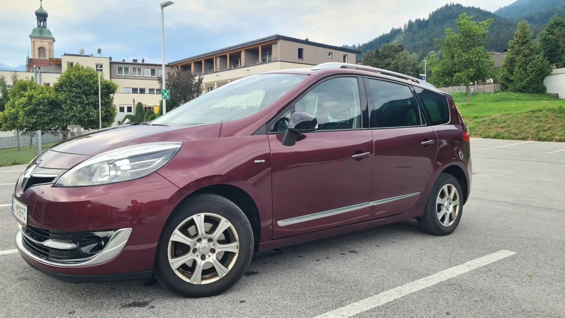 Renault Grand Scenic Grand Scénic Energy dCi 110 Bose Edition Bose Edition Rot - 2