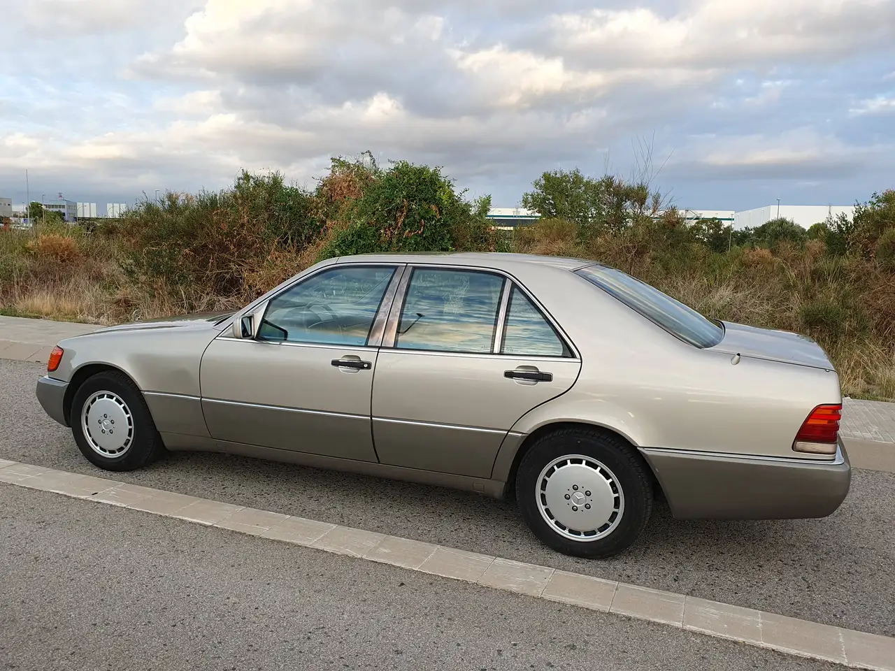 Mercedes-Benz S 320, foto 2
