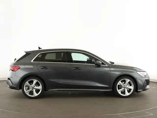 Audi A3 view 8