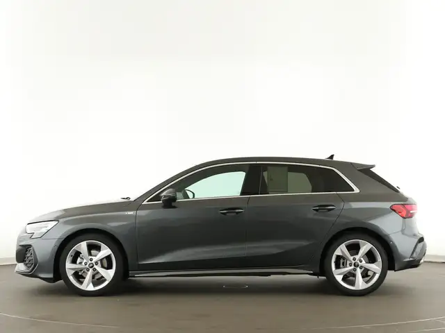 Audi A3 view 4