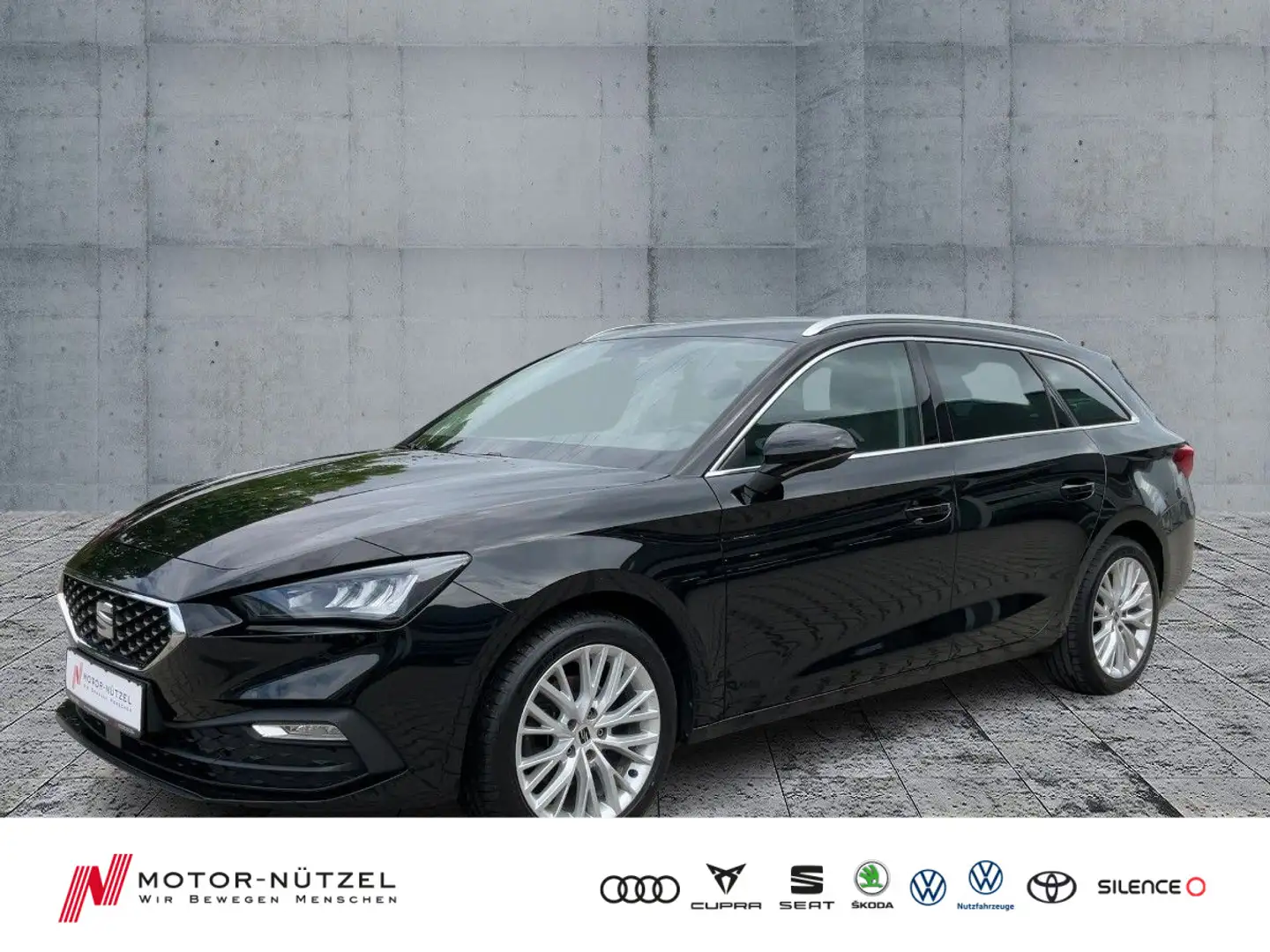 SEAT Leon ST 1.5TSI XCELLENCE LED+NAV+GRA+SHZ+PDC+AHK Negro - 1