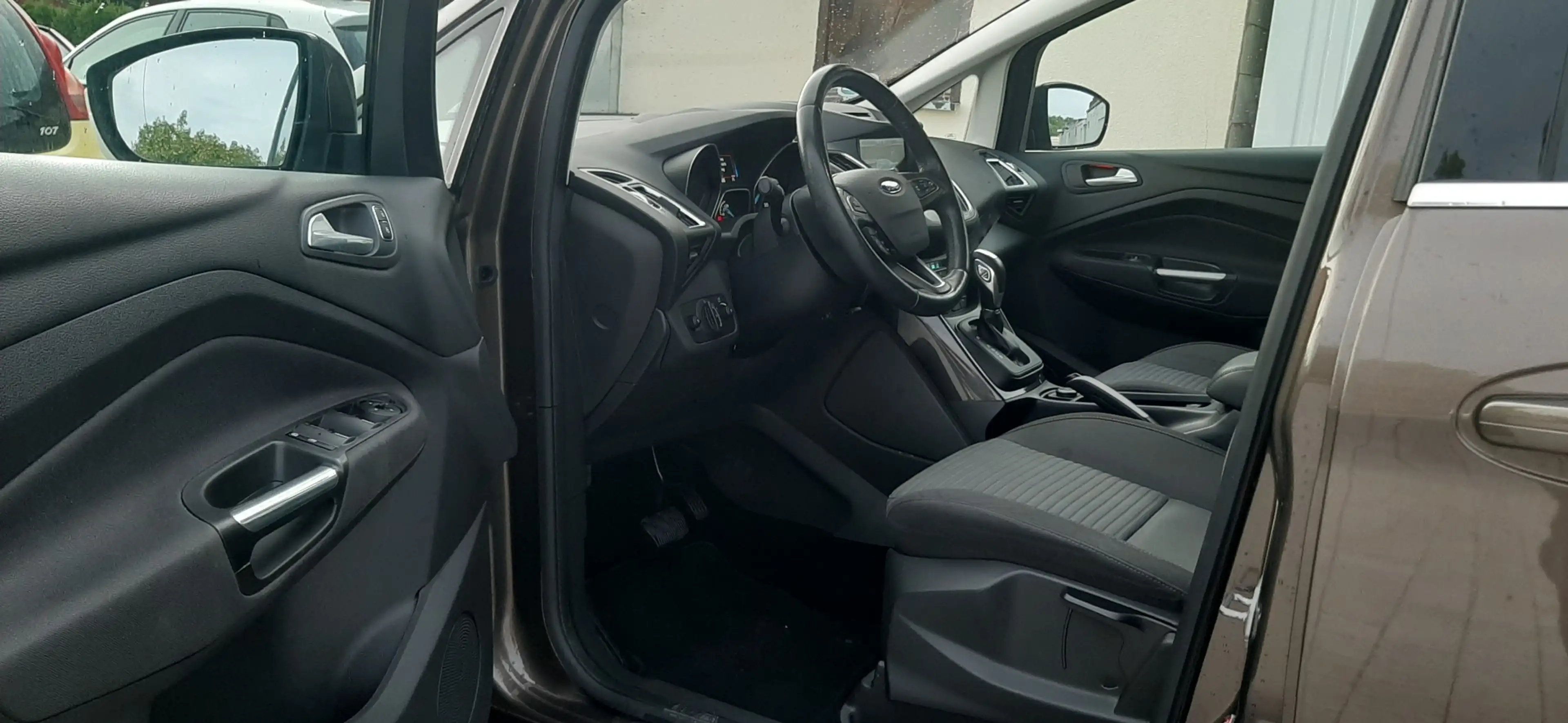 Ford Grand C-Max Titanium — photo 12