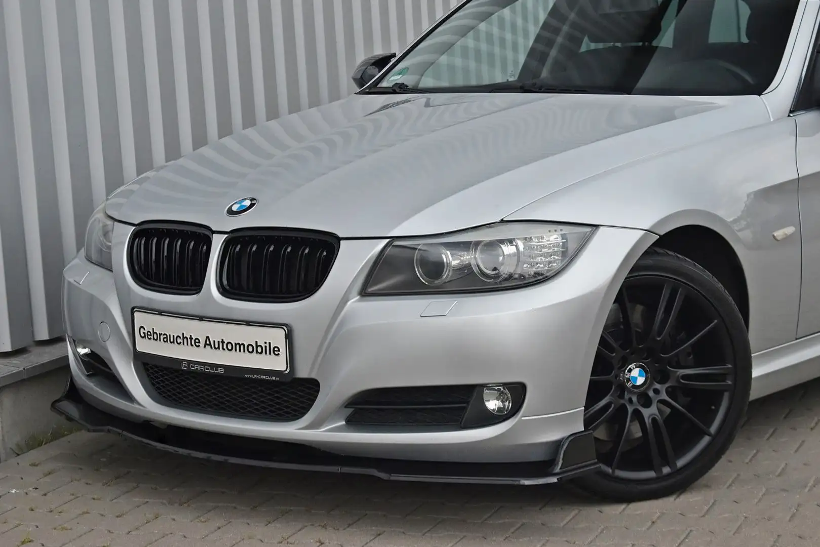 BMW 330 i Tour.*Unikat! Schalter! Navi! AHK! Traum!* Silber - 1