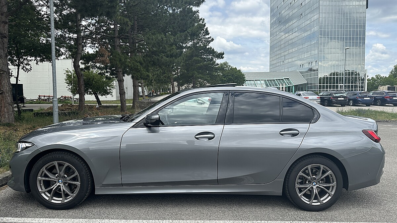BMW 320 d *Sport-Getriebe*BMW Live Cockpit*Panoramadach... — photo 8