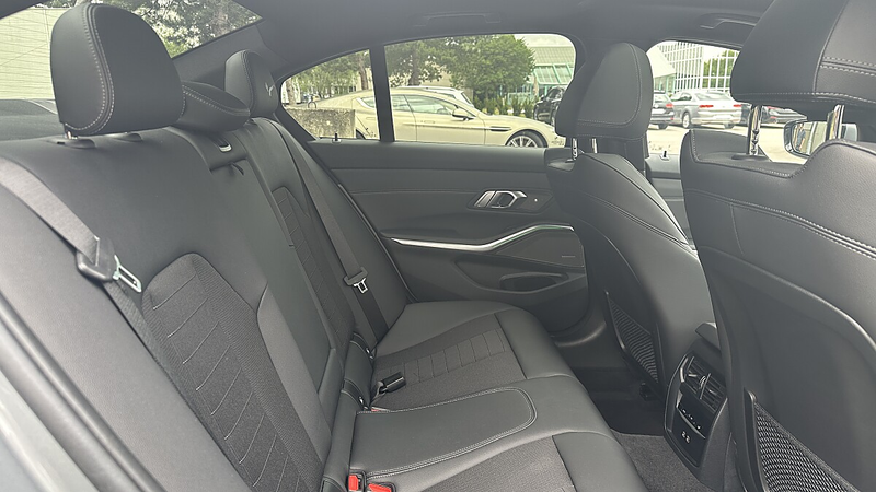 BMW 320 d *Sport-Getriebe*BMW Live Cockpit*Panoramadach... — photo 12