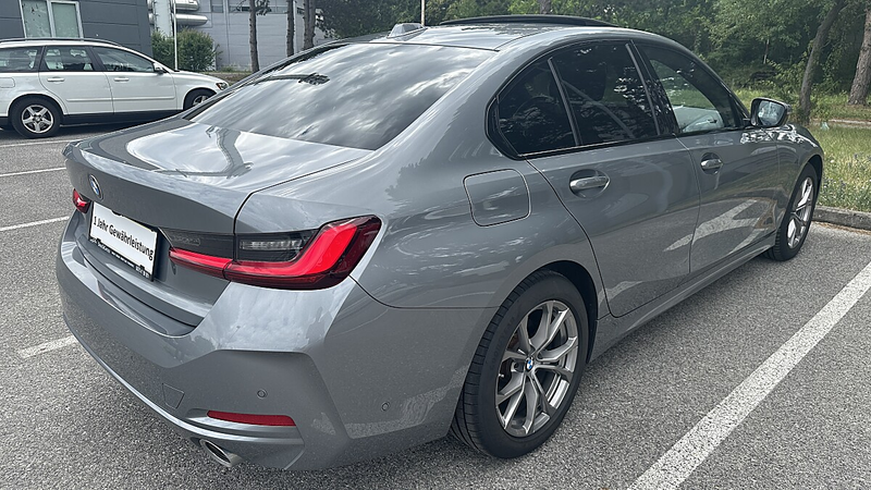 BMW 320 d *Sport-Getriebe*BMW Live Cockpit*Panoramadach... — photo 5