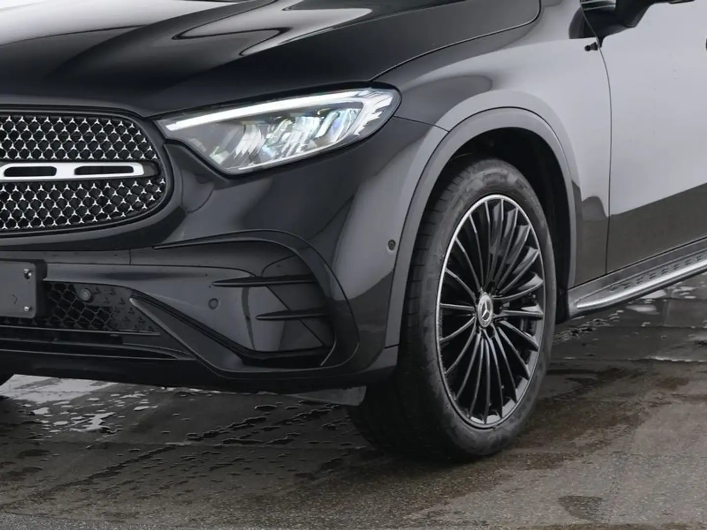 Mercedes-Benz GLC 200 4M AMG*AHK*20"*Distronic*360°*Night*LED* Schwarz - 2