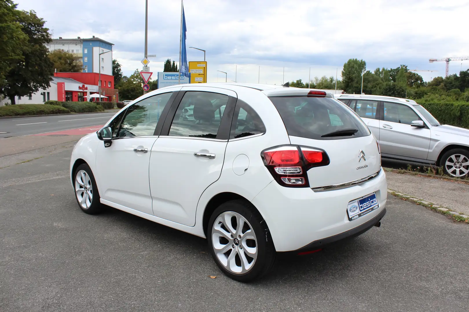 Citroen C3 Selection 1,2 PureTech 82PS*17 Zoll*Klima*Tempomat Blanc - 2