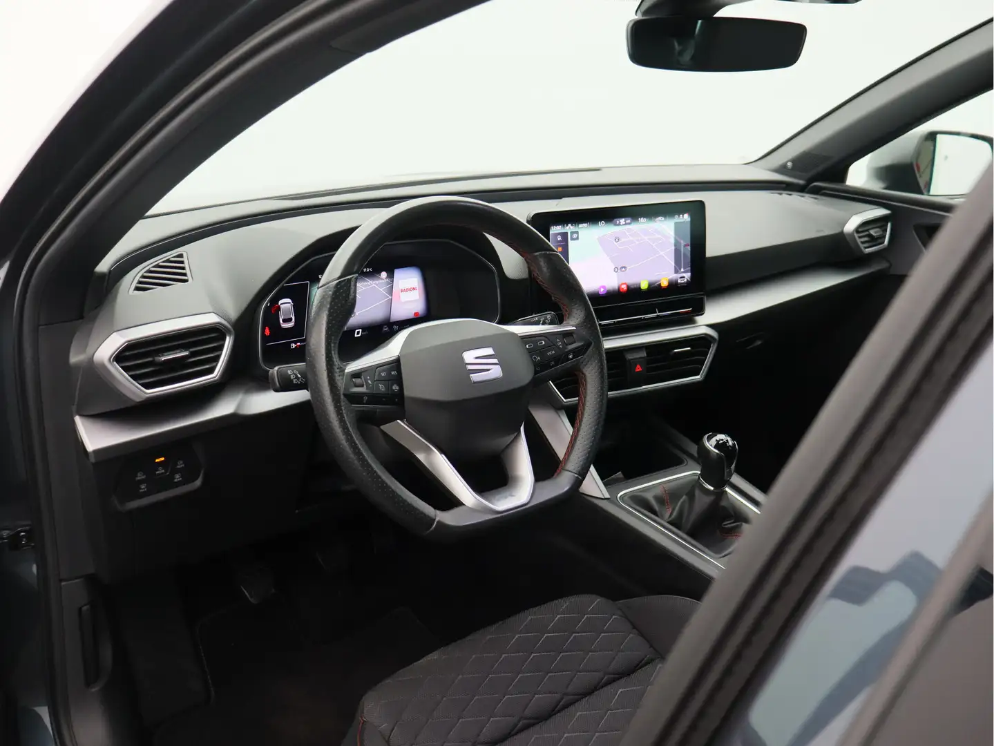 SEAT Leon Sportstourer 1.5 TSI FR Launch Edition/ trekhaak/ Gris - 2