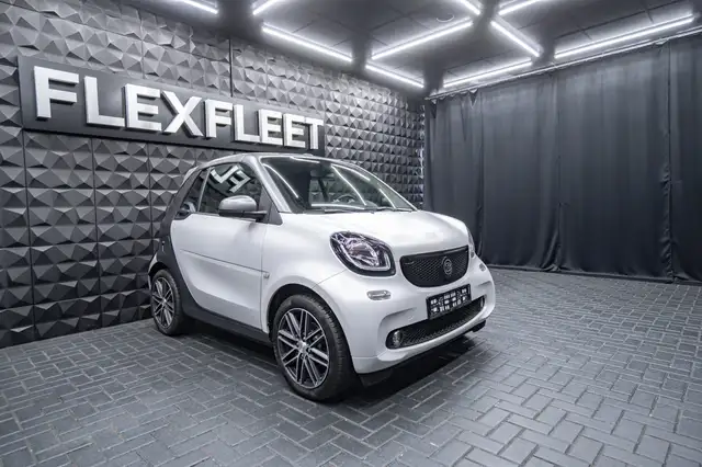 smart forTwo Passion Brabus Paket 2.000 km Komfortpaket Shz