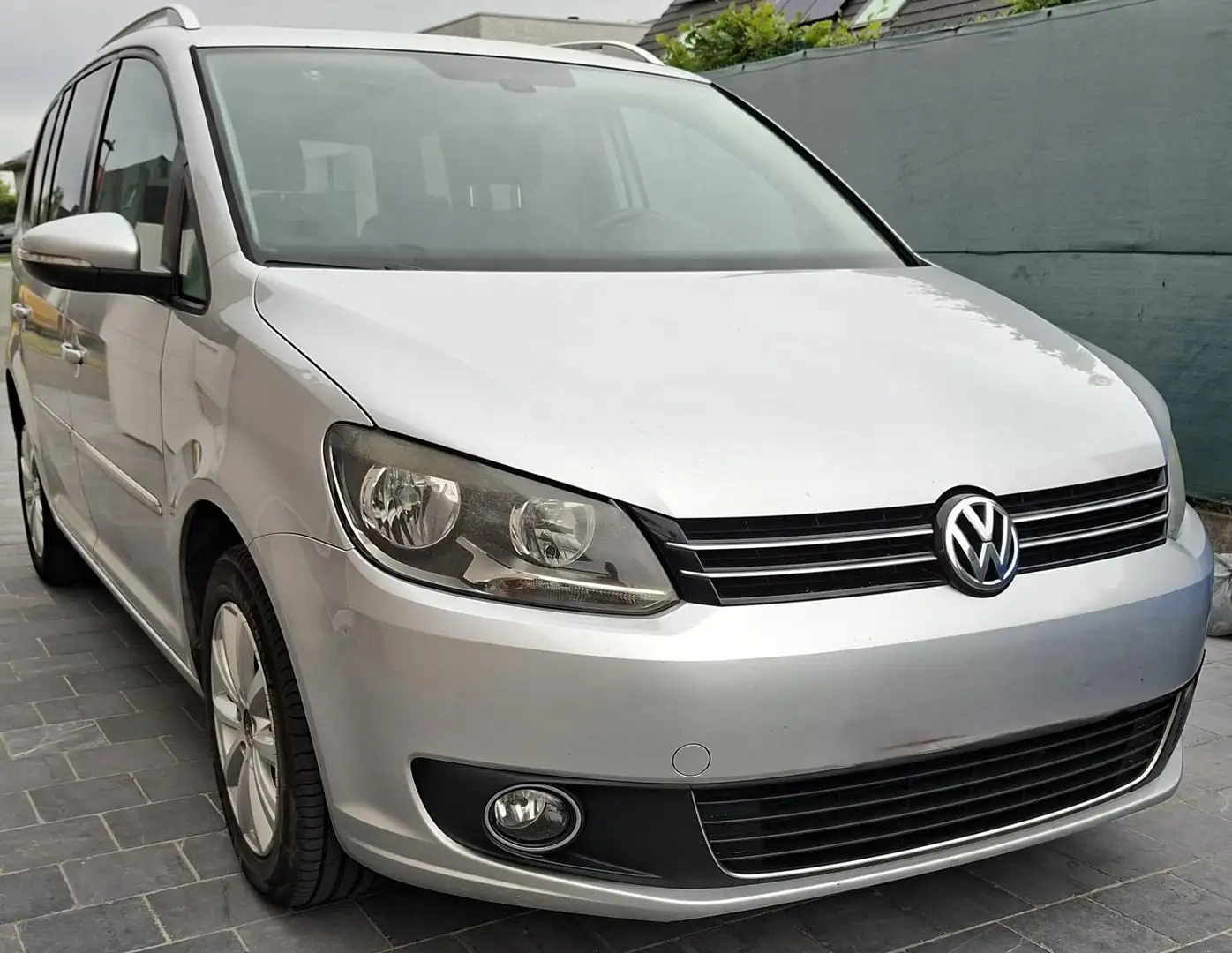Volkswagen Touran Touran 1.6 TDI DPF BlueMotion Technology Highline Zilver - 1