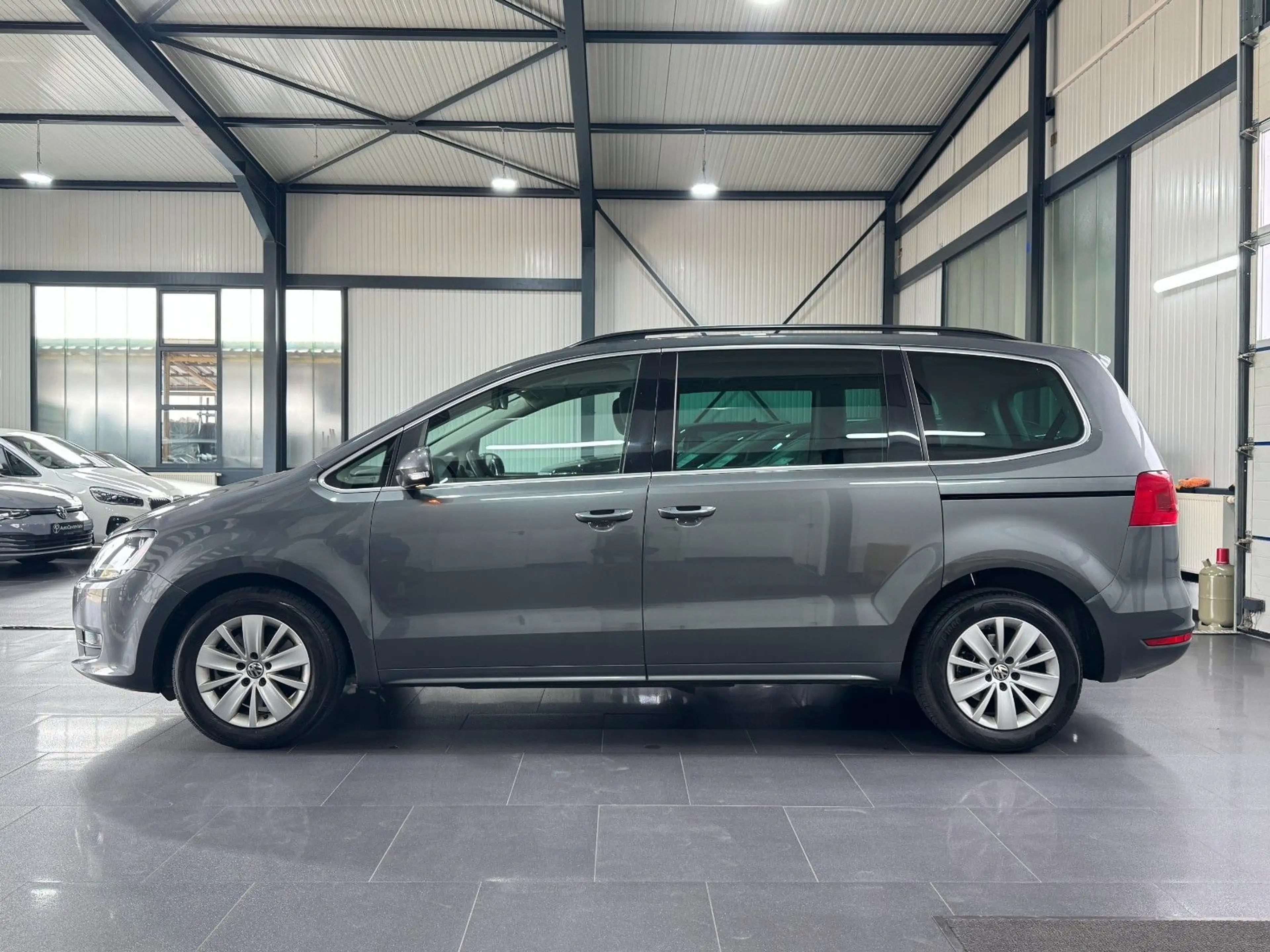 Volkswagen Sharan Comfortline BMT | 7-SITZER | AHK | TEMP | — photo 2
