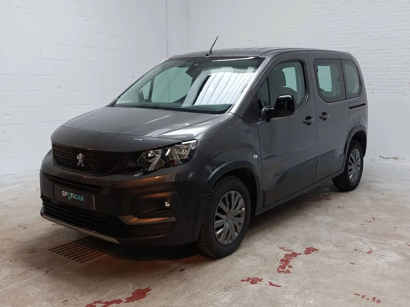 Peugeot Rifter 1.5 BlueHDi 100 S/S Active Šedá - 2