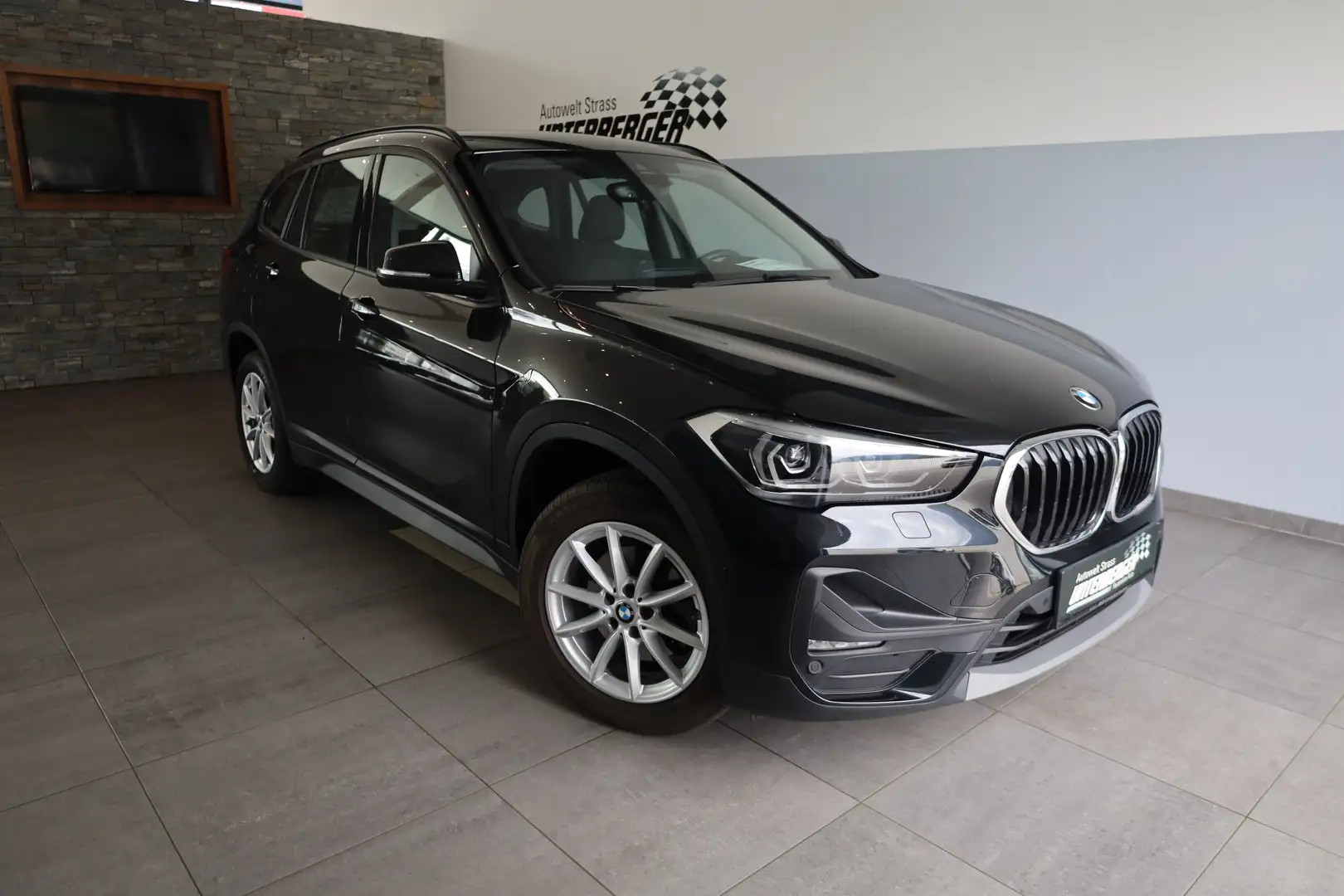 BMW X1 xDrive18d Advantage Noir - 2